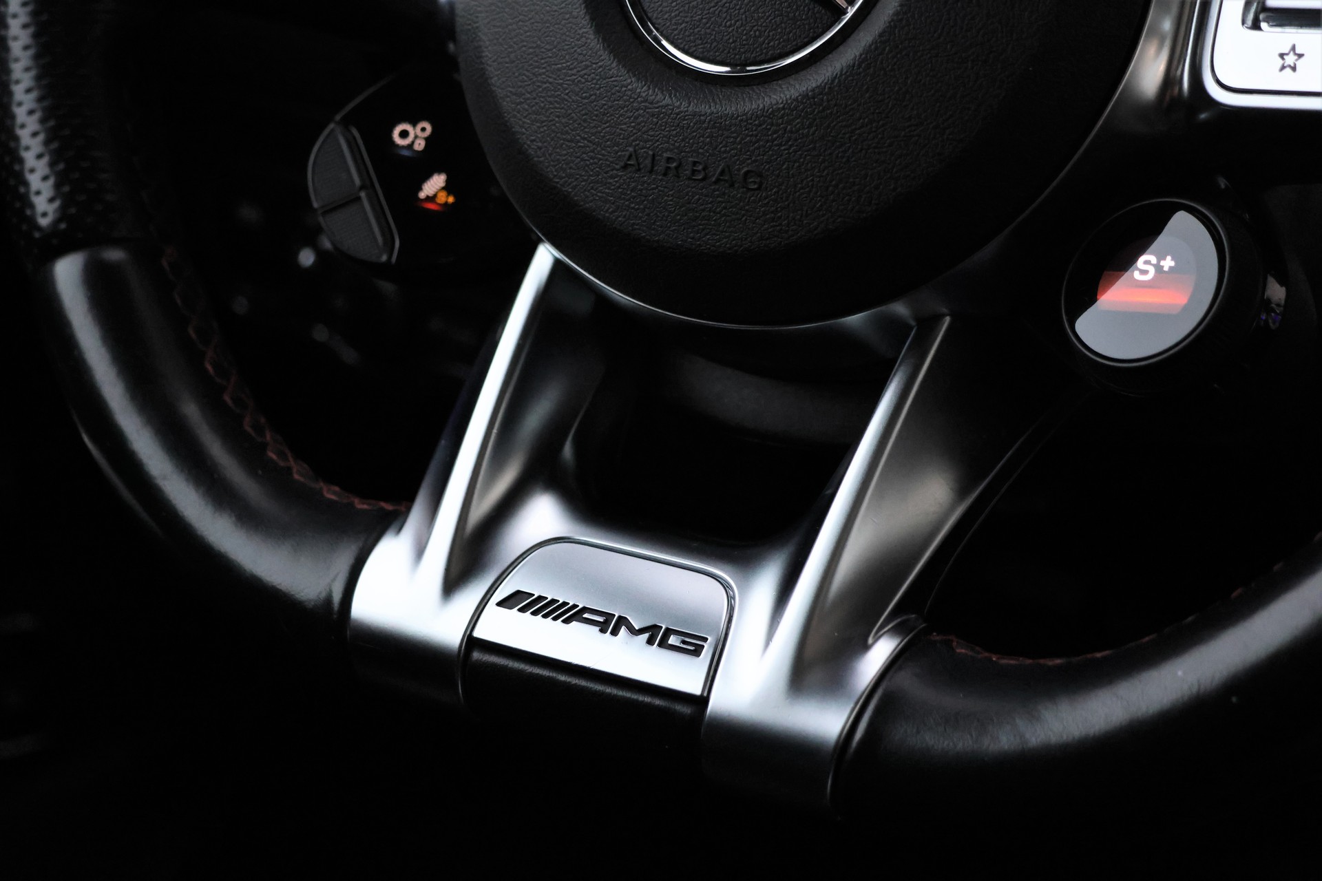 MERCEDES-BENZ GLA 35 AMG 4Matic 8G-Speedshift DCT (CH)-image-16