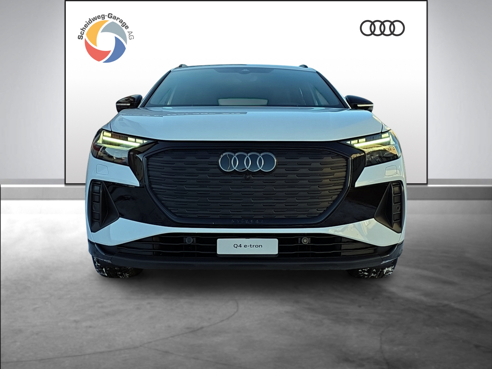 AUDI Q4 e-tron 45 quattro-showroom-element-1