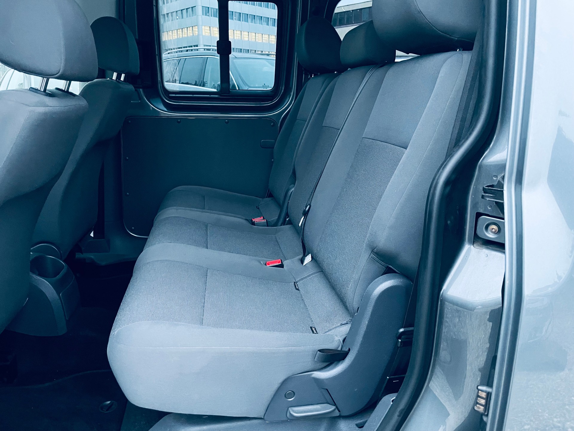 VW Caddy Maxi 1.6 TDI BlueMotion Technology Entry DSG-image-4