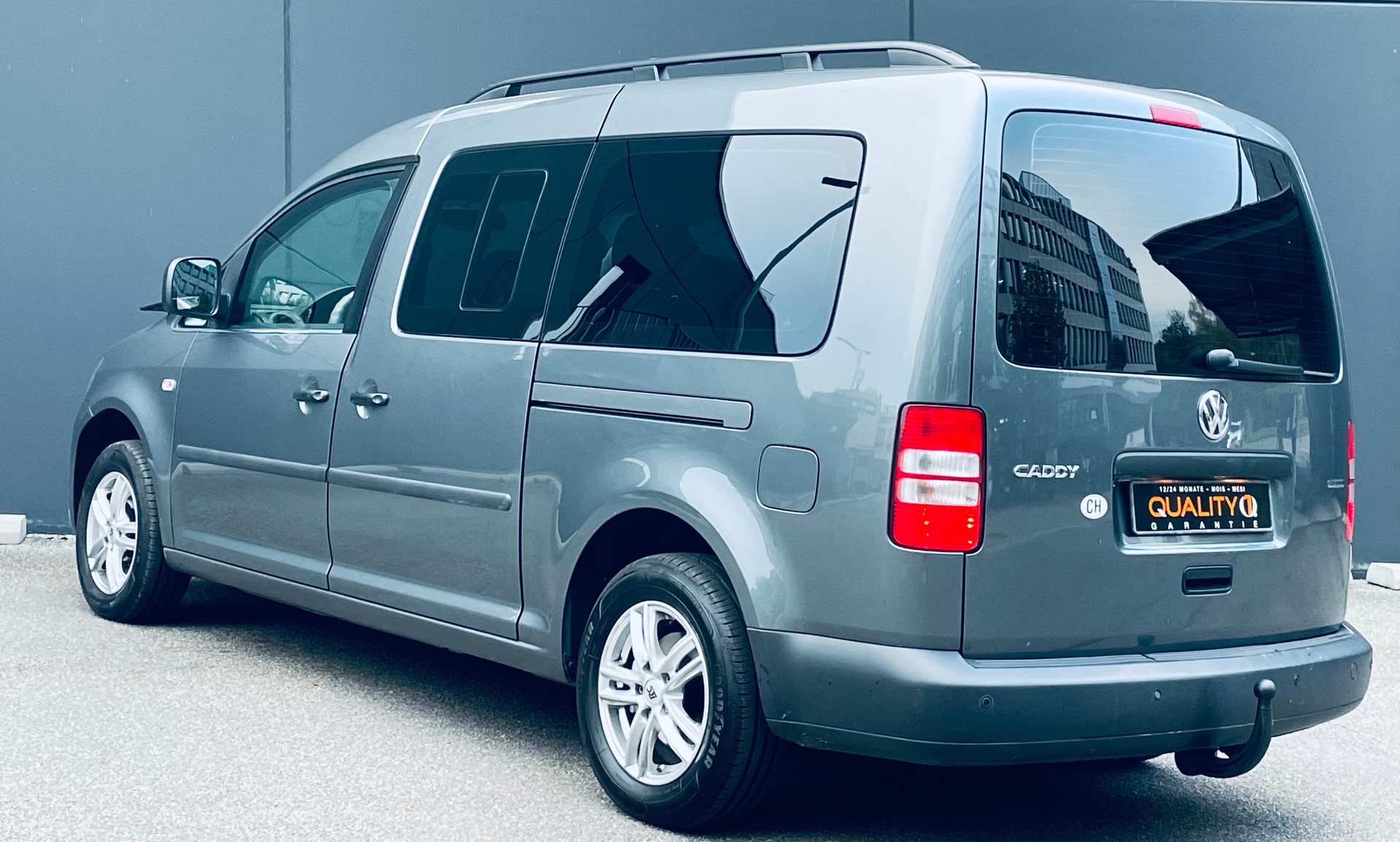 VW Caddy Maxi 1.6 TDI BlueMotion Technology Entry DSG-image-2
