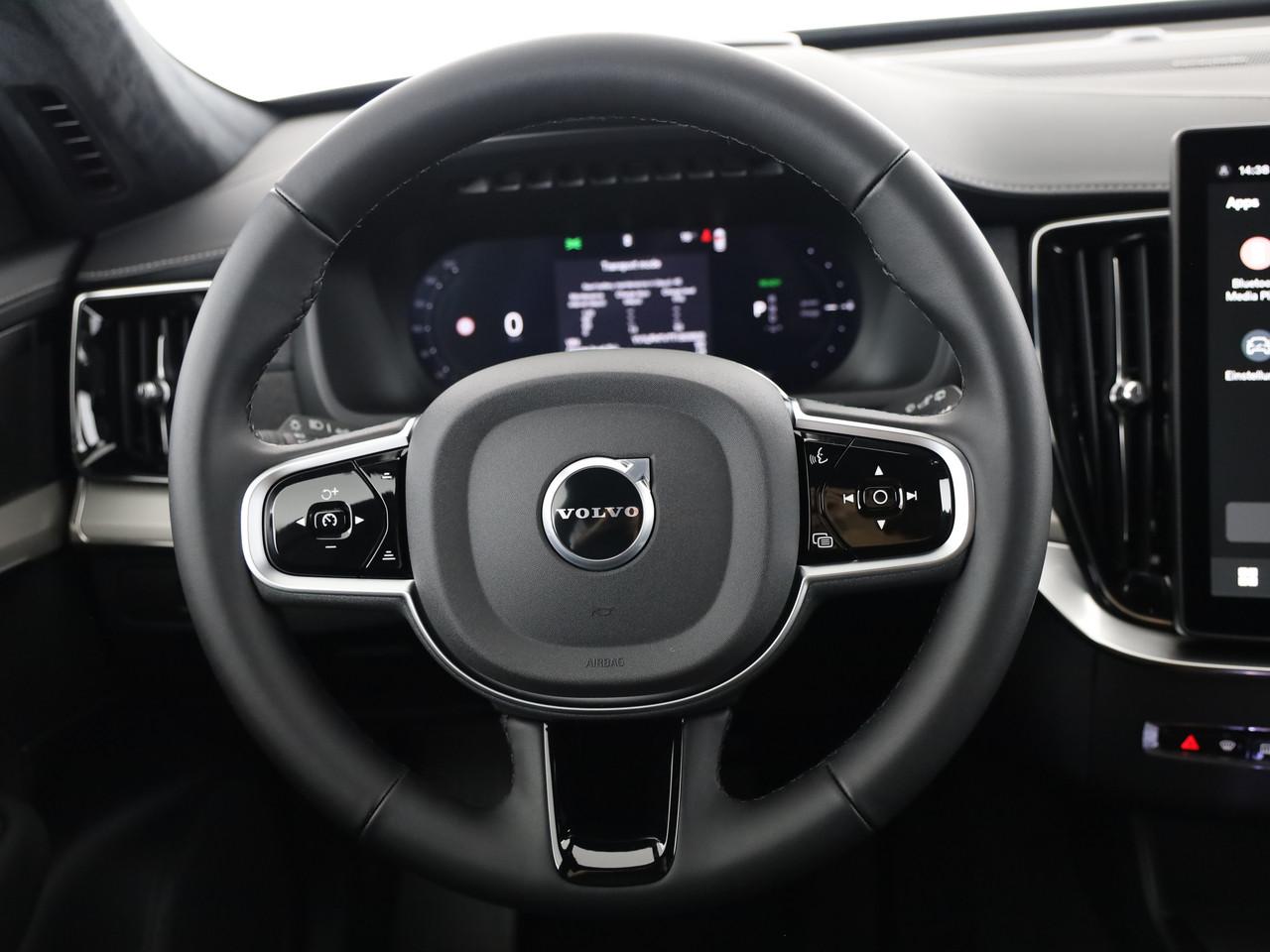 VOLVO XC90 2.0 T8 TE Black Edition eAWD-image-14