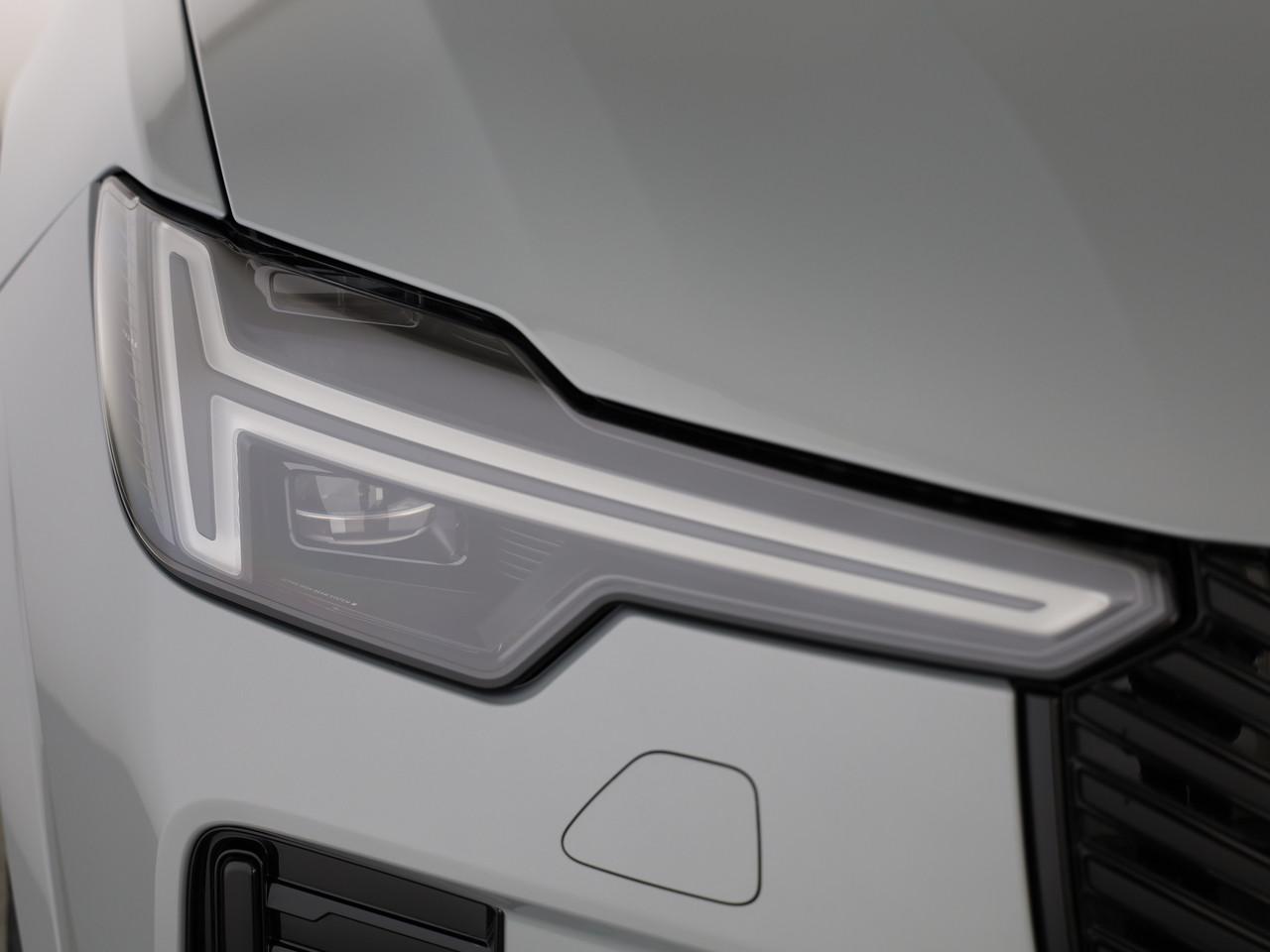 VOLVO XC90 2.0 T8 TE Black Edition eAWD-image-17