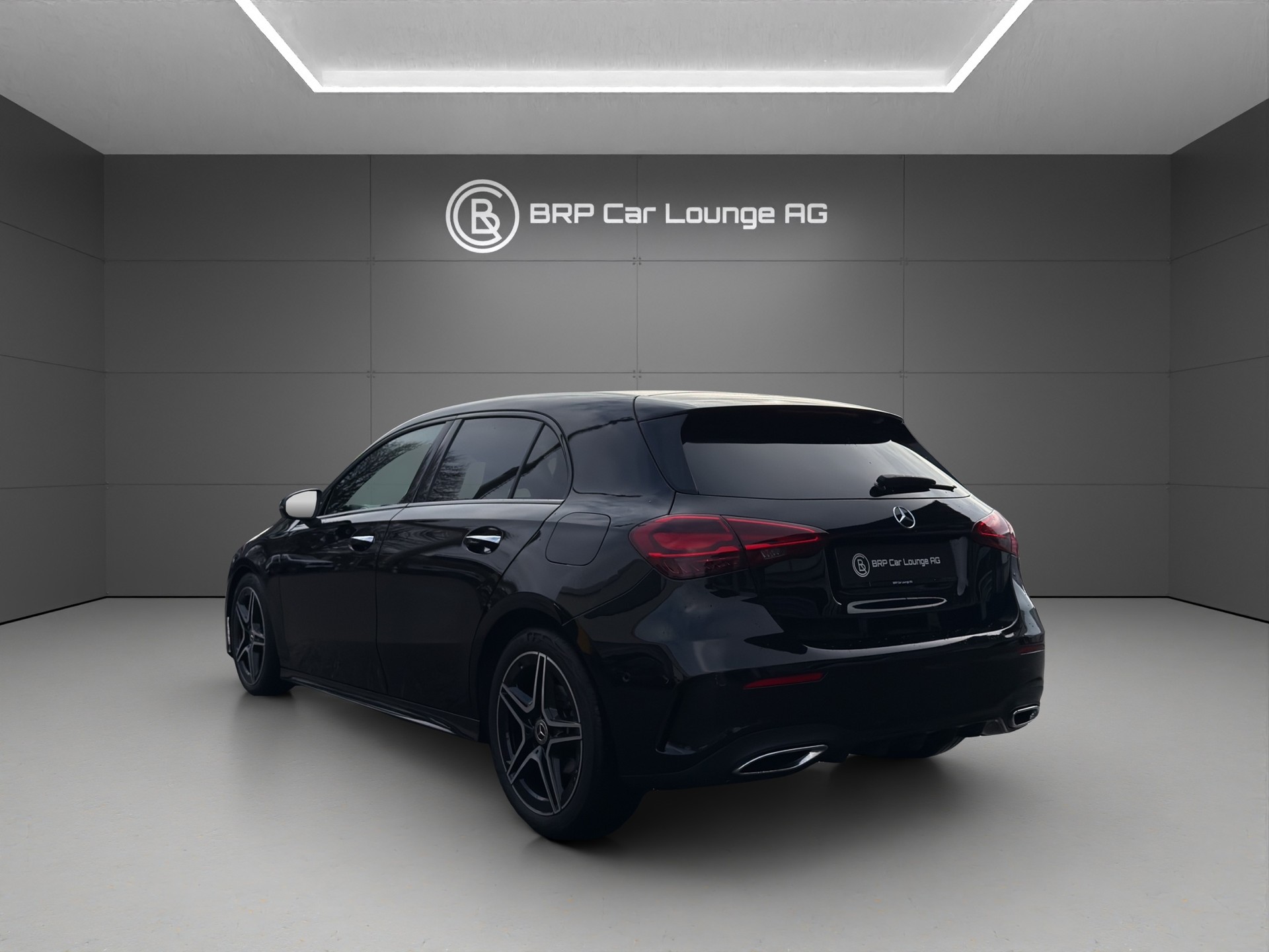 MERCEDES-BENZ A 180d * FACELIFT * AMG Line *-showroom-element-2