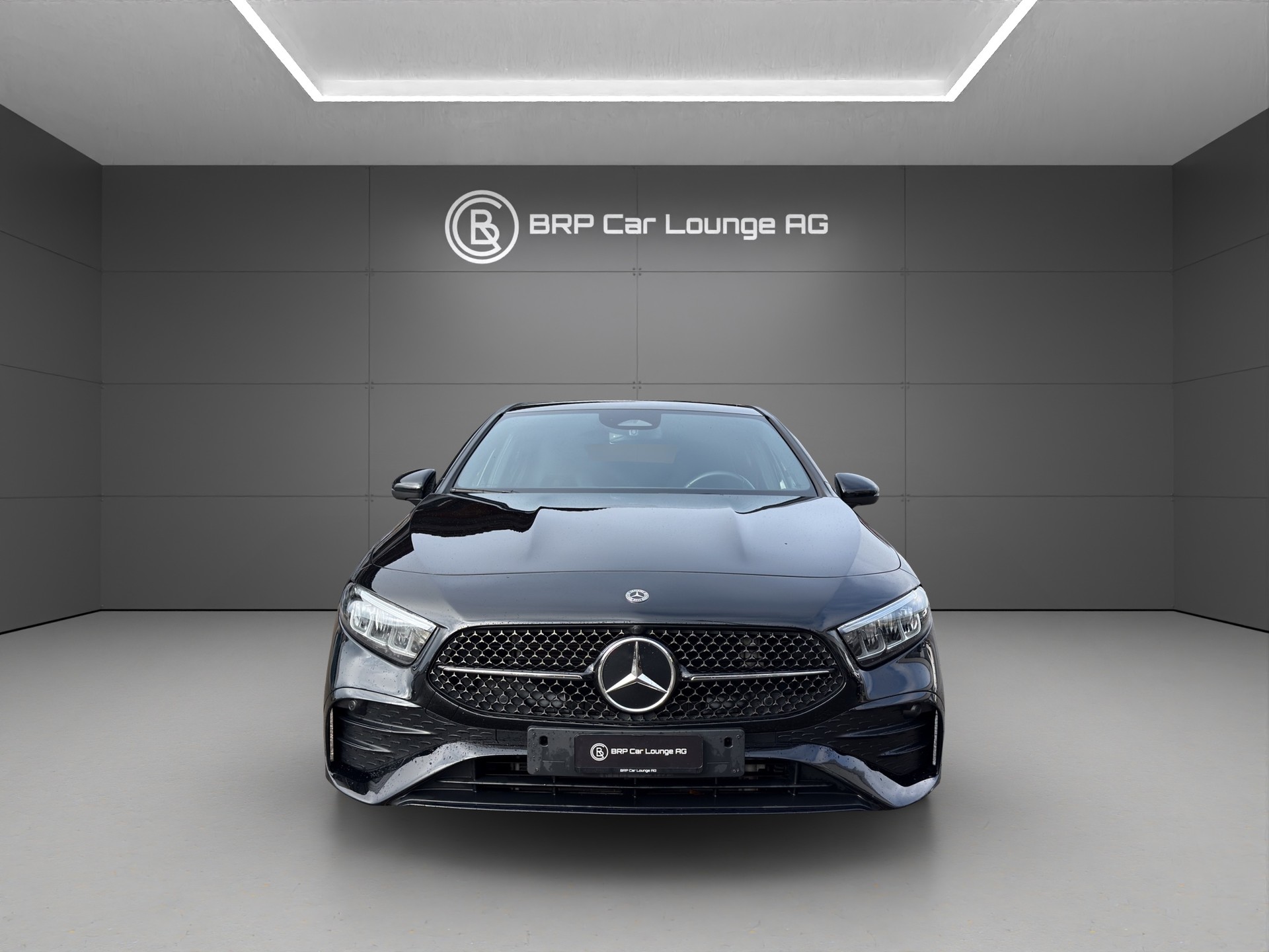 MERCEDES-BENZ A 180d * FACELIFT * AMG Line *-image-7