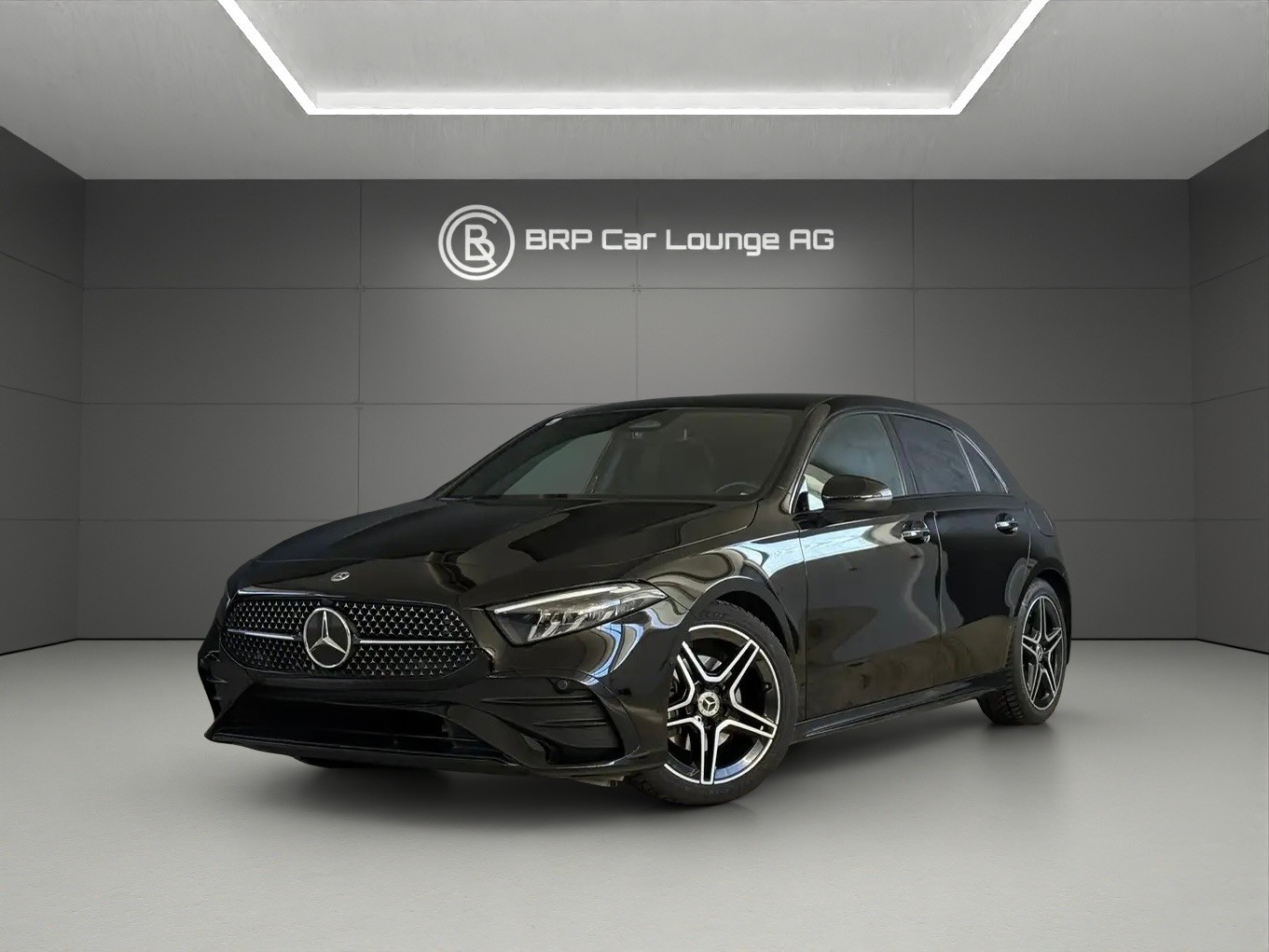 MERCEDES-BENZ A 180d * FACELIFT * AMG Line *