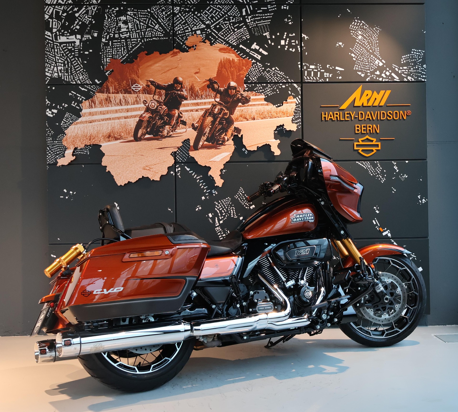 HARLEY-DAVIDSON FLHXSE Street Glide CVO 121-image-2