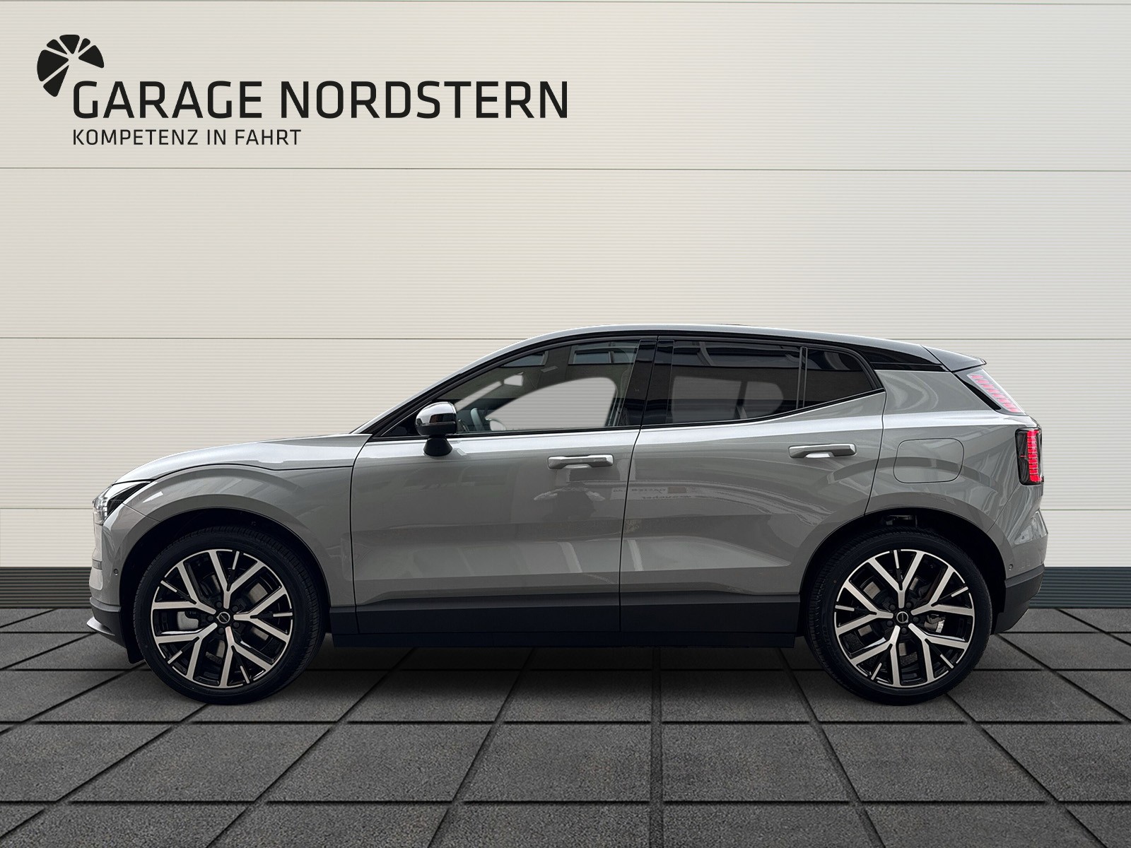 VOLVO EX30 E60 Twin Ultra Performance AWD-showroom-element-1