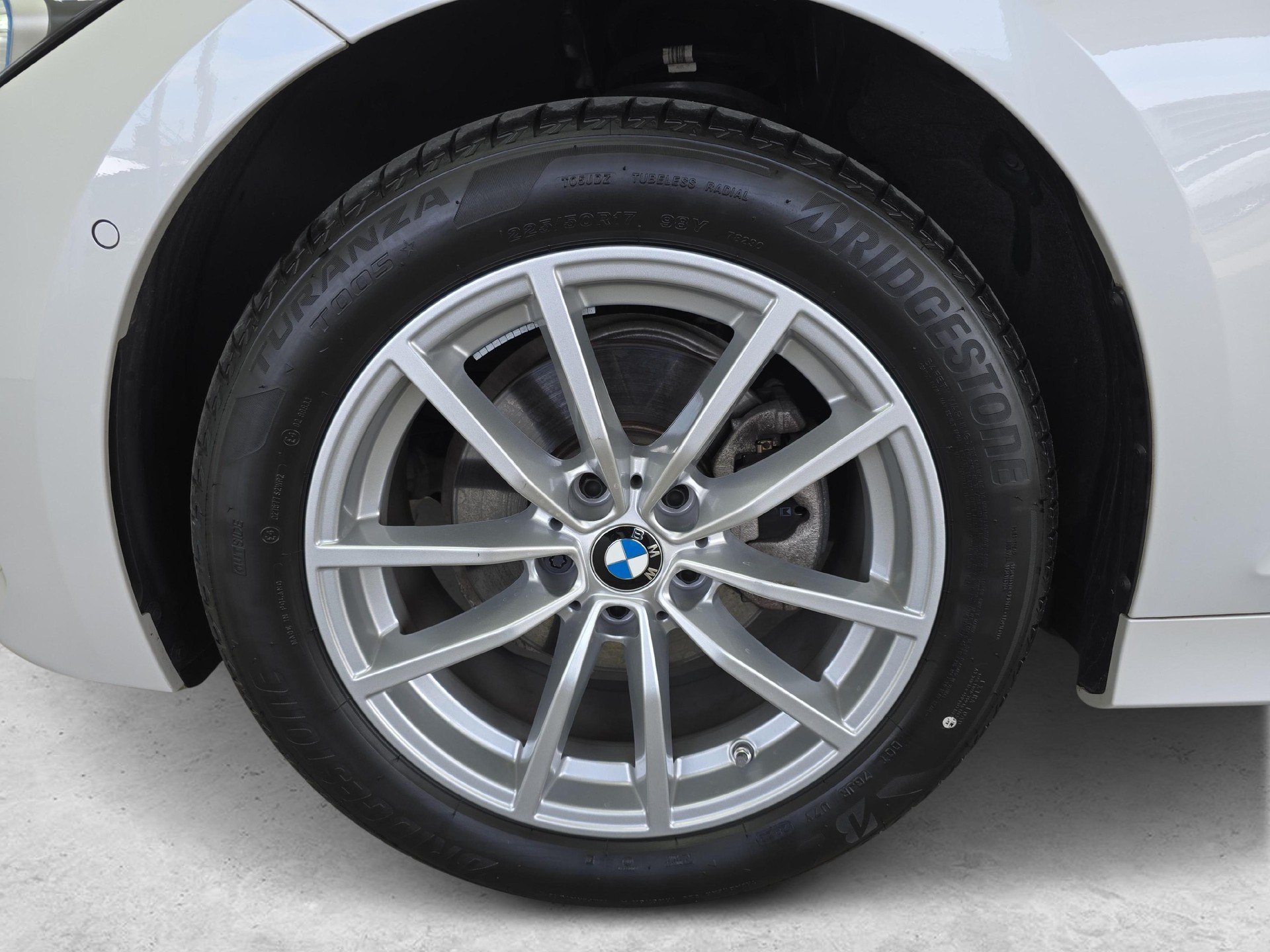 BMW 320d xDrive SAG Touring / Jetzt mit attraktivem 1.99% Leasing!-image-19
