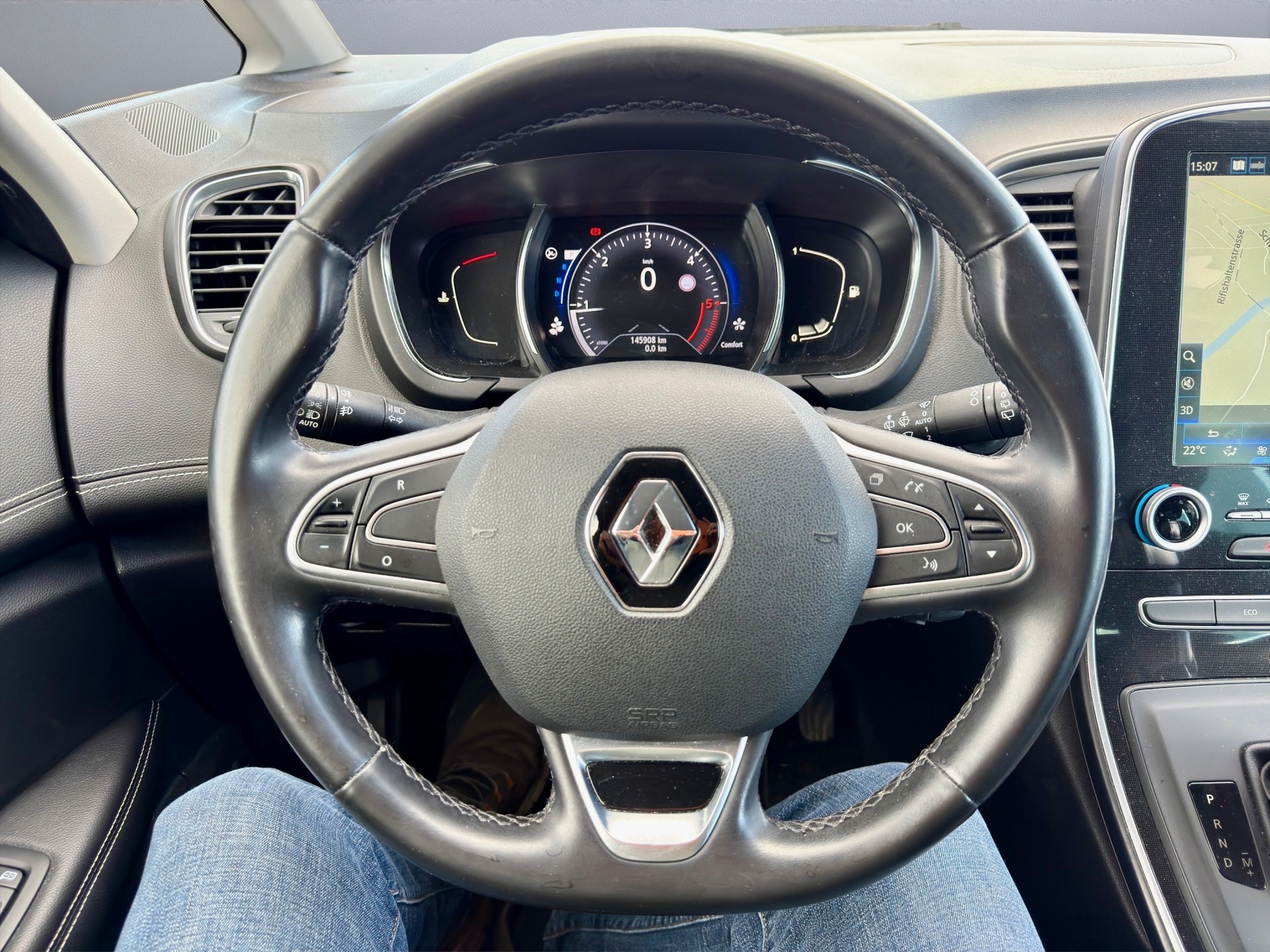 RENAULT Grand Scénic 1.5 dCi Initiale Paris EDC 7 Plätze-image-14