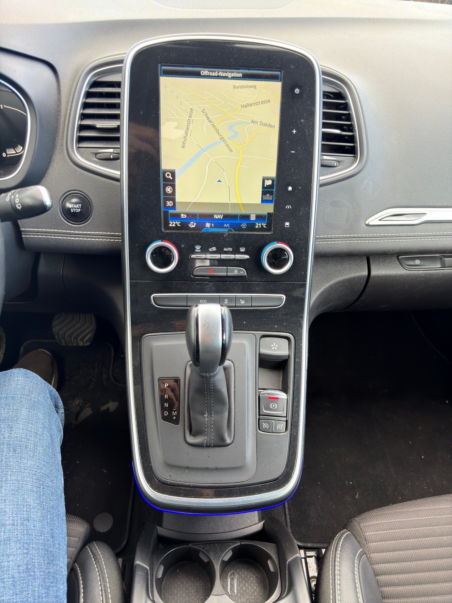 RENAULT Grand Scénic 1.5 dCi Initiale Paris EDC 7 Plätze-image-13