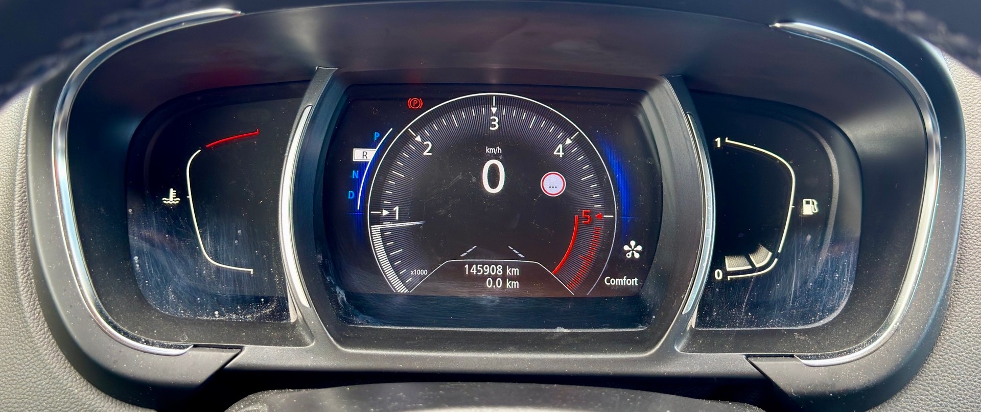 RENAULT Grand Scénic 1.5 dCi Initiale Paris EDC 7 Plätze-image-22