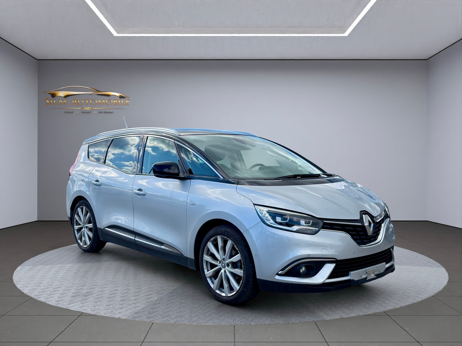 RENAULT Grand Scénic 1.5 dCi Initiale Paris EDC 7 Plätze