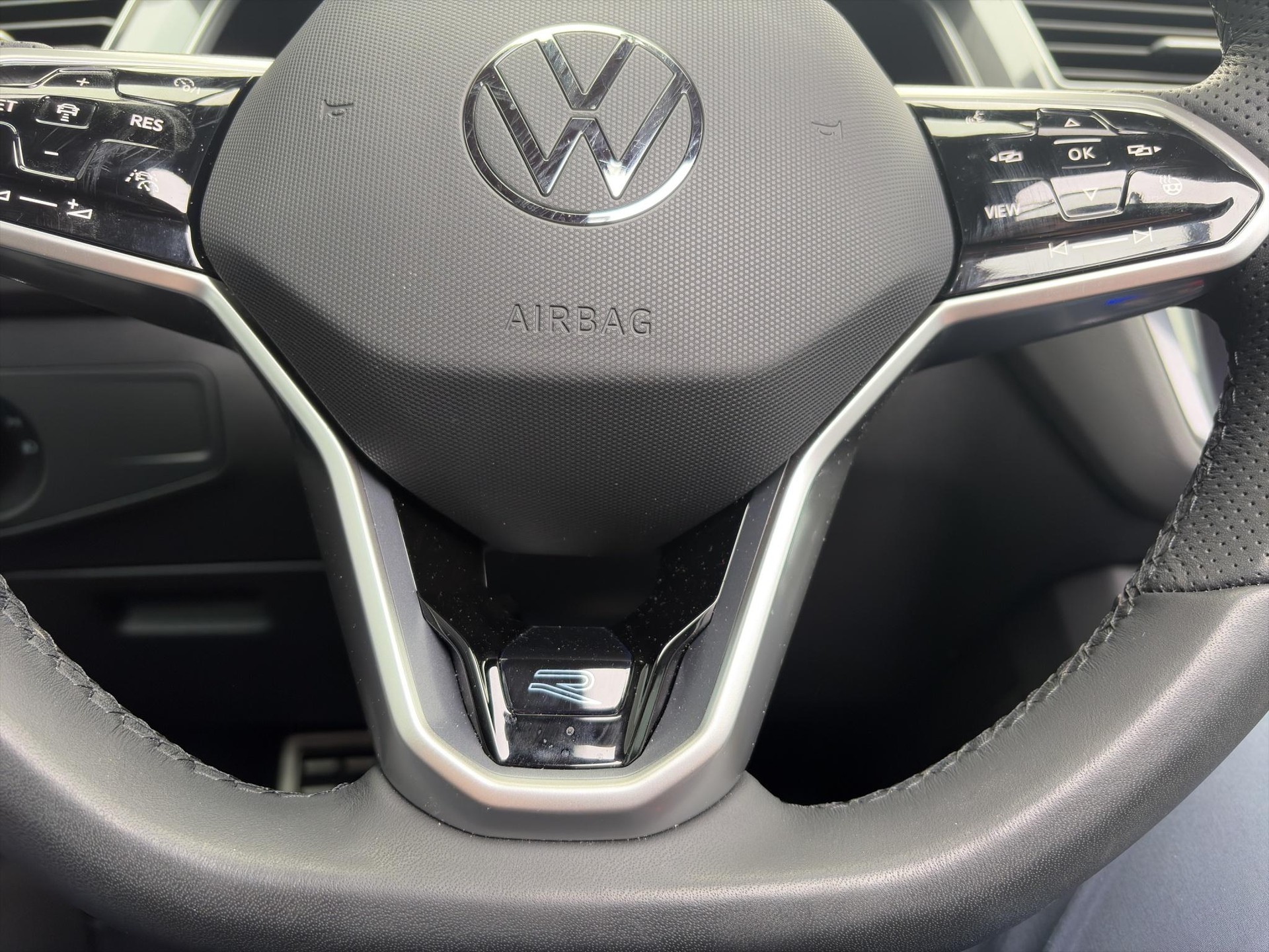 VW Tiguan Allspace 2.0 TSI R-Line DSG-image-13