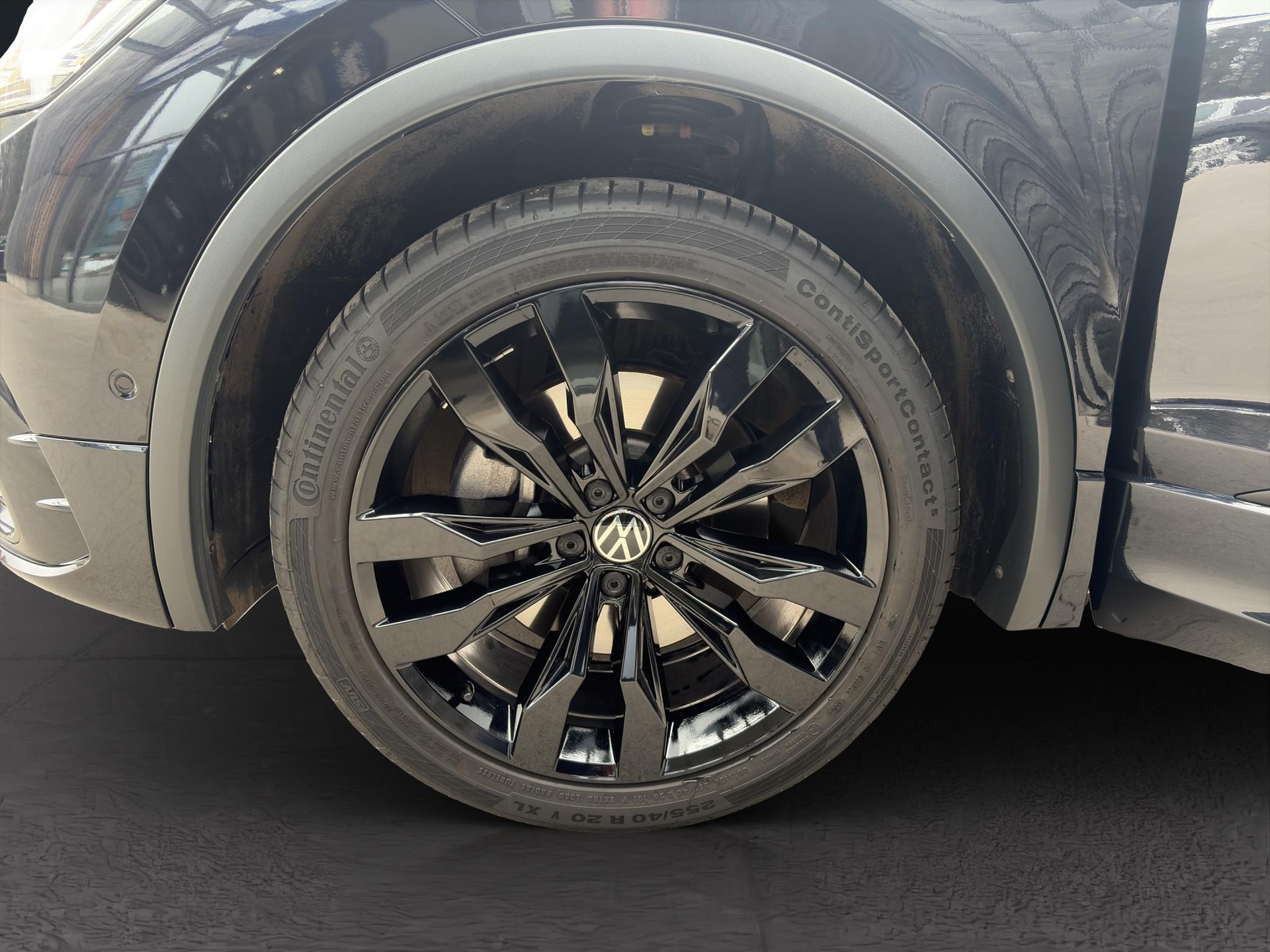 VW Tiguan Allspace 2.0 TSI R-Line DSG-image-5