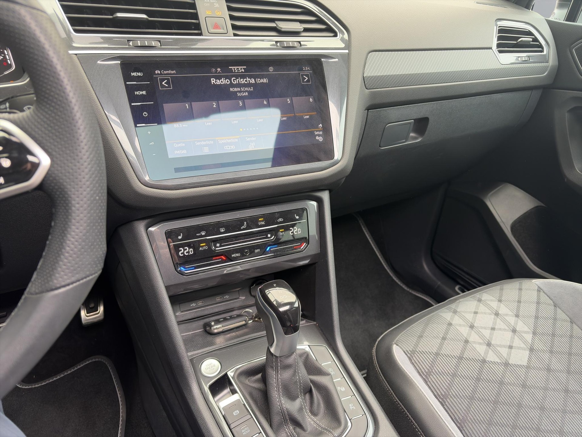 VW Tiguan Allspace 2.0 TSI R-Line DSG-image-9