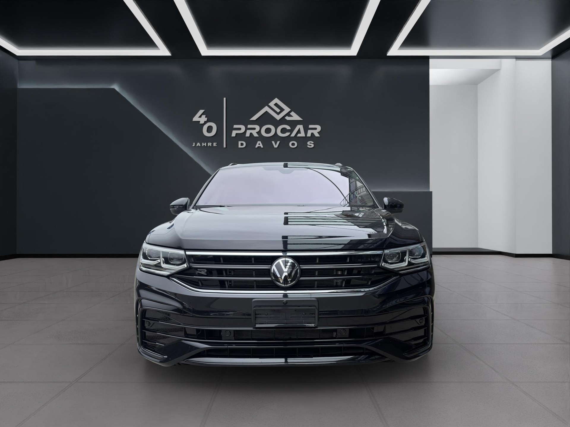 VW Tiguan Allspace 2.0 TSI R-Line DSG-image-2
