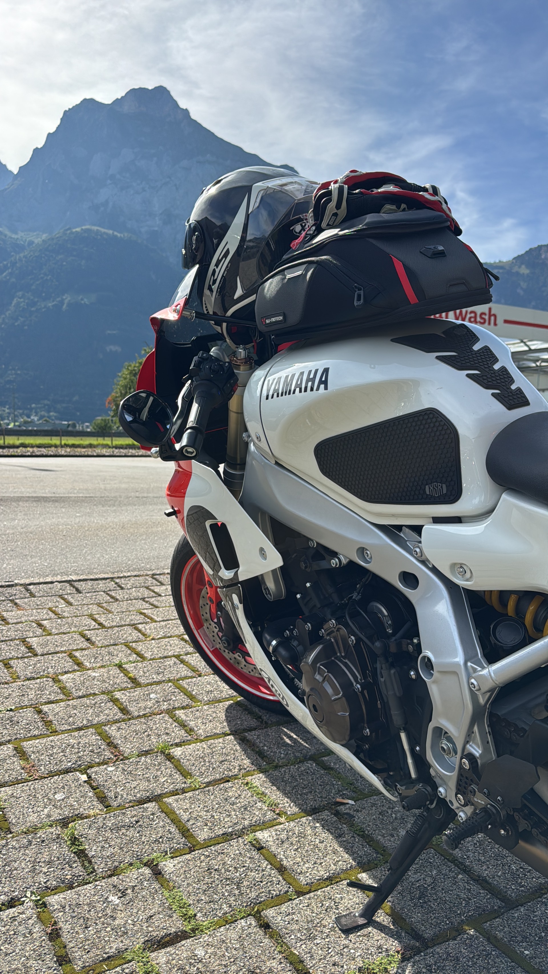 YAMAHA XSR 900 GP-image-1