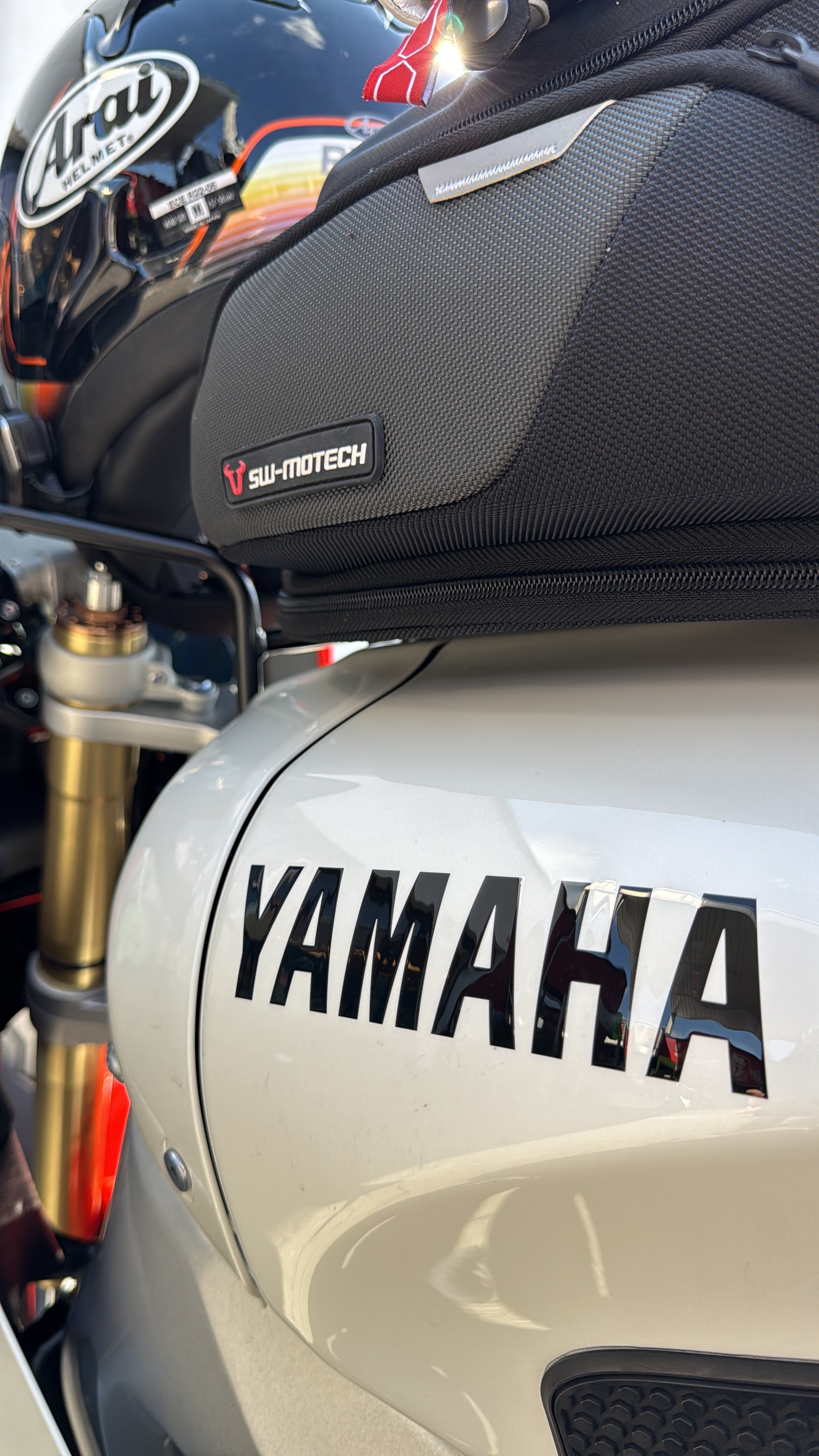 YAMAHA XSR 900 GP-image-2