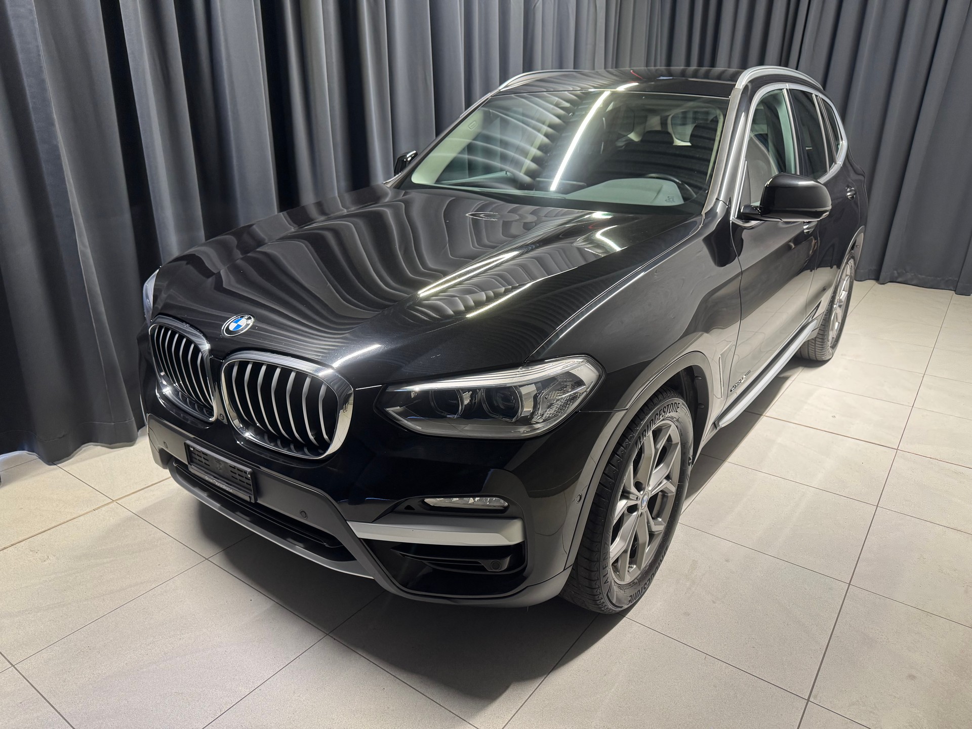 BMW X3 xDrive 20d xLine Steptronic(M)(80)-showroom-element-2