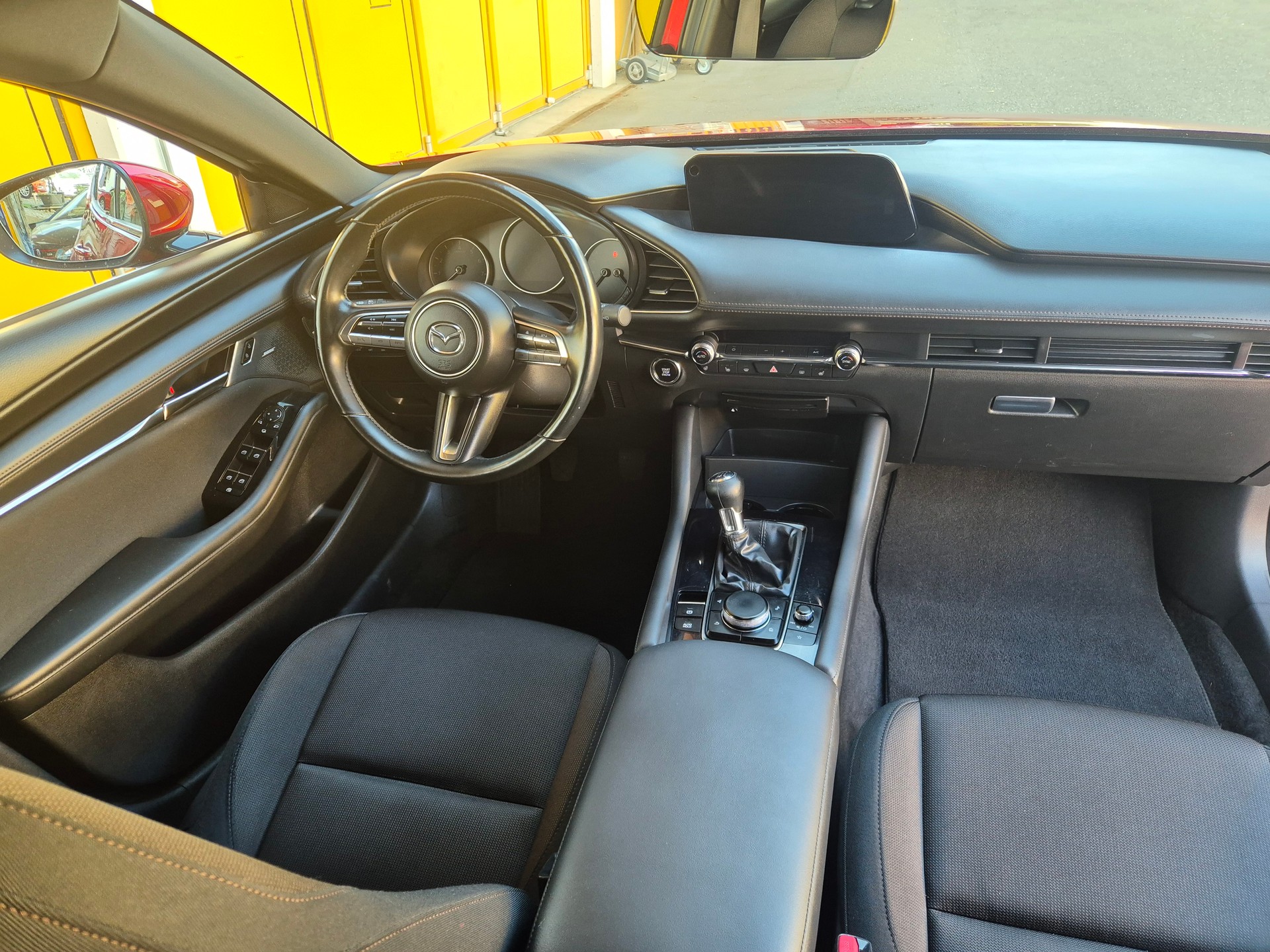 MAZDA 3 Hatchback SKYACTIV-X M Hybrid 180 Revolution AWD-image-6