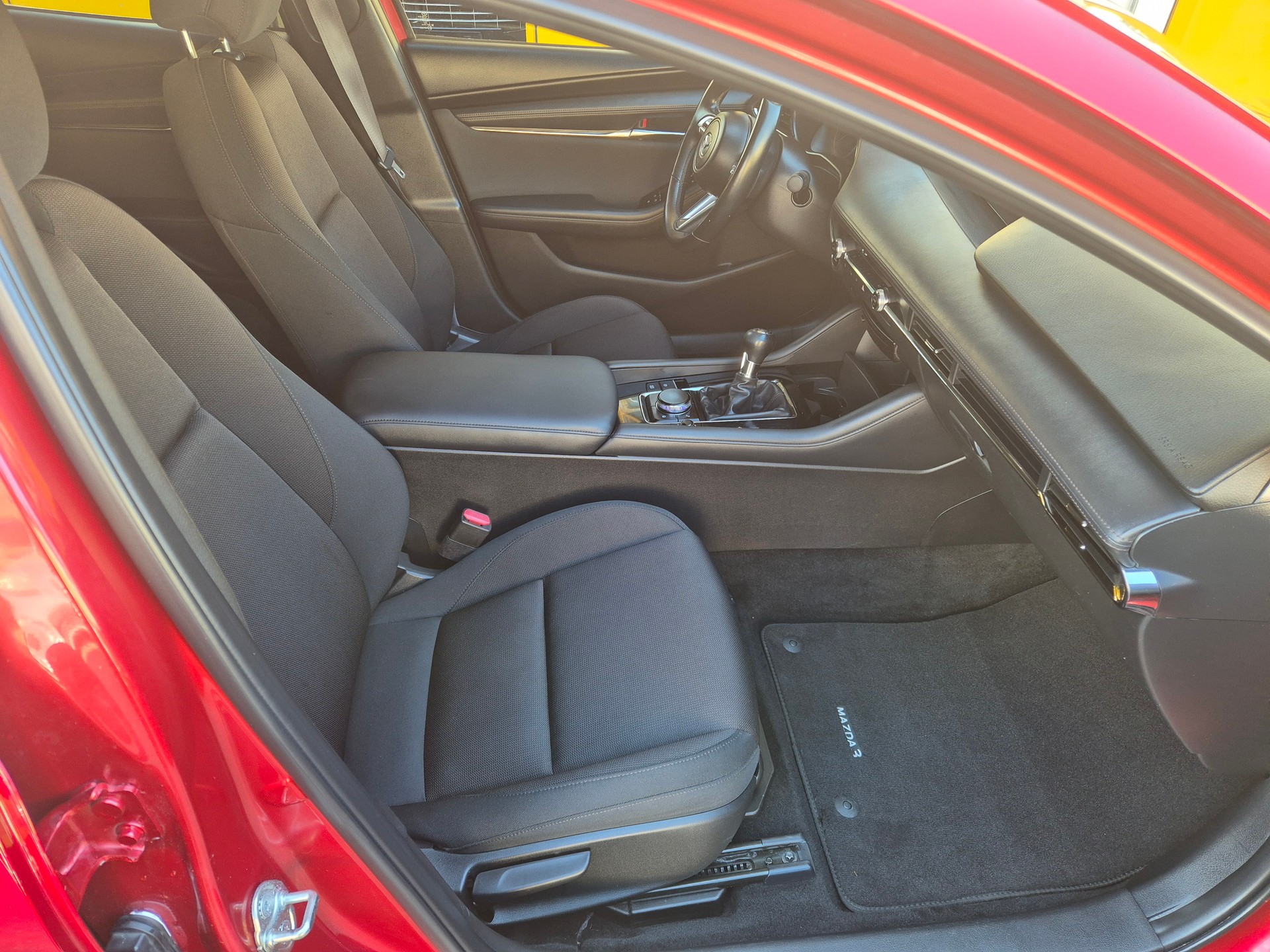 MAZDA 3 Hatchback SKYACTIV-X M Hybrid 180 Revolution AWD-image-7