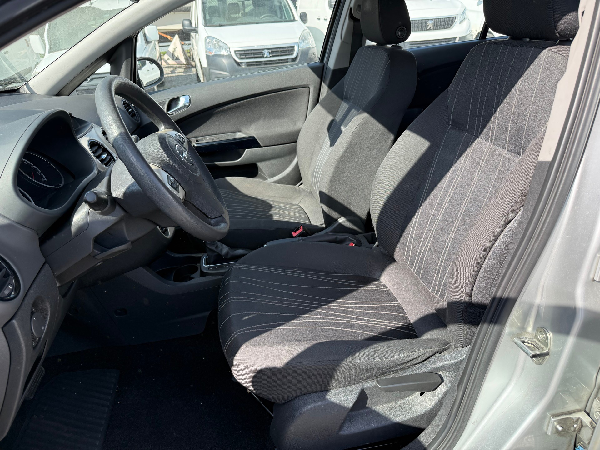 OPEL Corsa 1.4 TP Enjoy-image-13