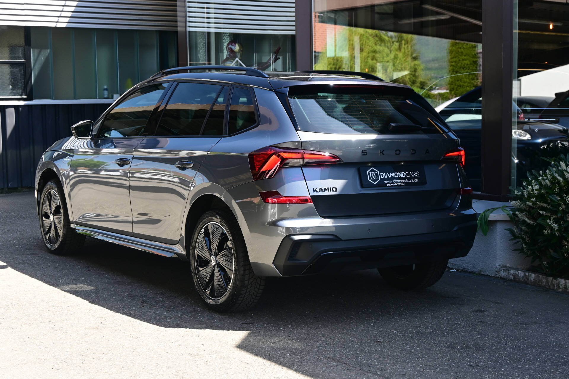 SKODA Kamiq 1.0 TSI Monte Carlo DSG *Werksgarantie bis 11/29*Rückfahrkamera*8-fach bereift-image-8
