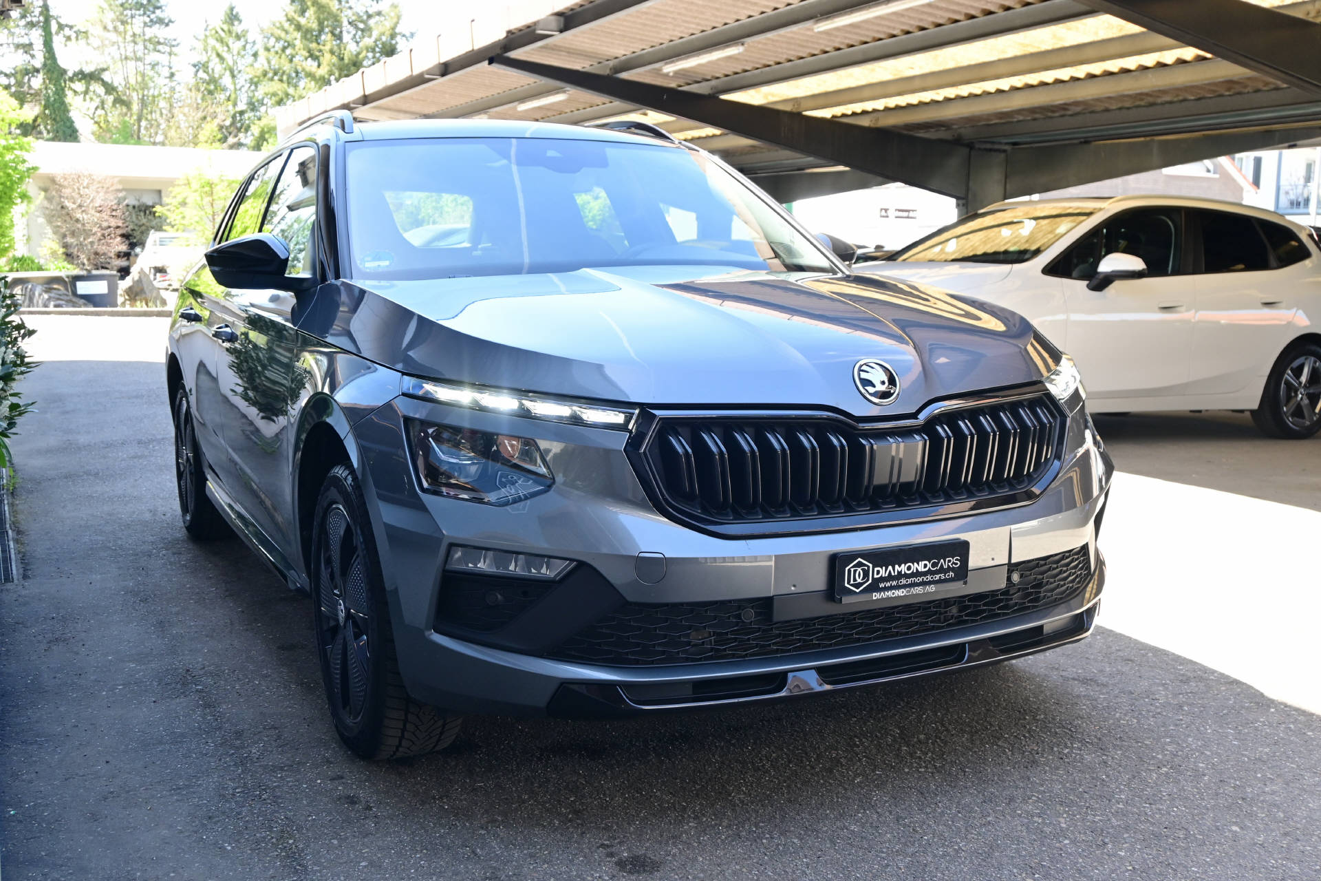 SKODA Kamiq 1.0 TSI Monte Carlo DSG *Werksgarantie bis 11/29*Rückfahrkamera*8-fach bereift-showroom-element-2