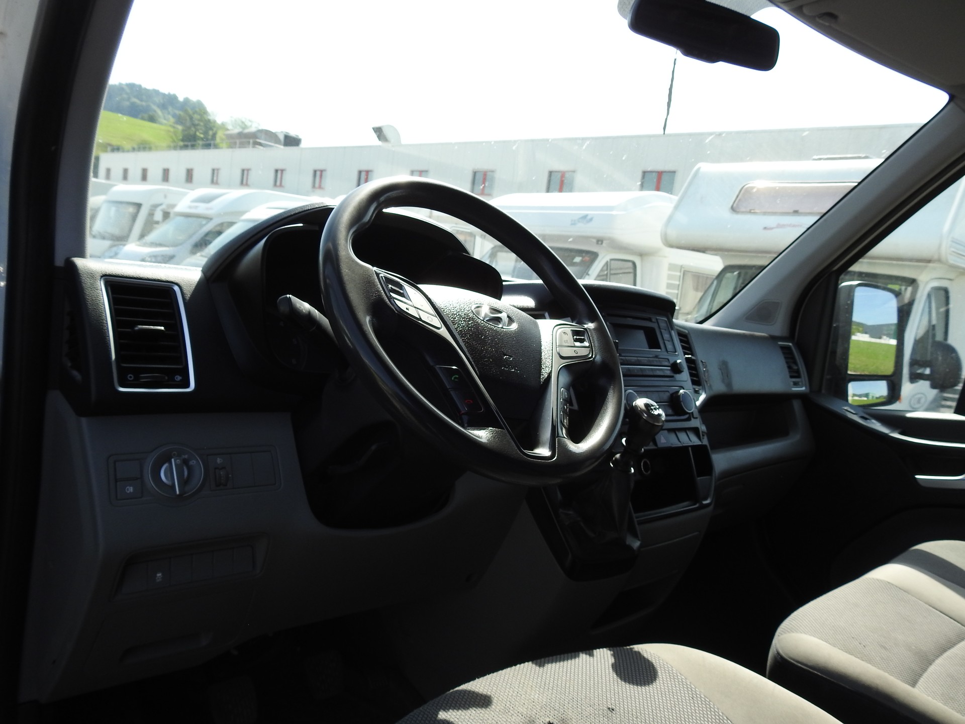 HYUNDAI H350 2.5 CRDi Amplia L2-image-11