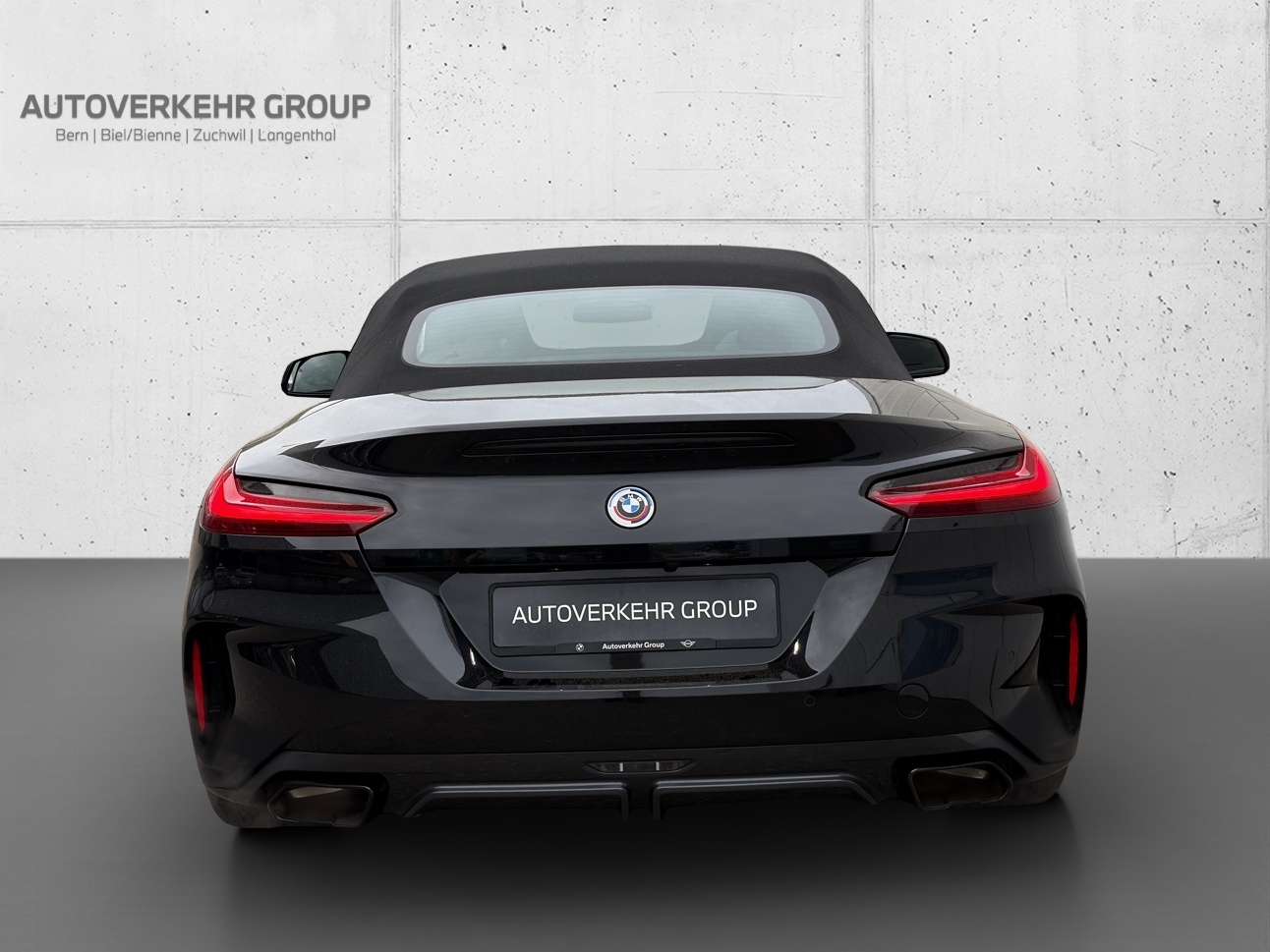 BMW Z4 M40i-showroom-element-3