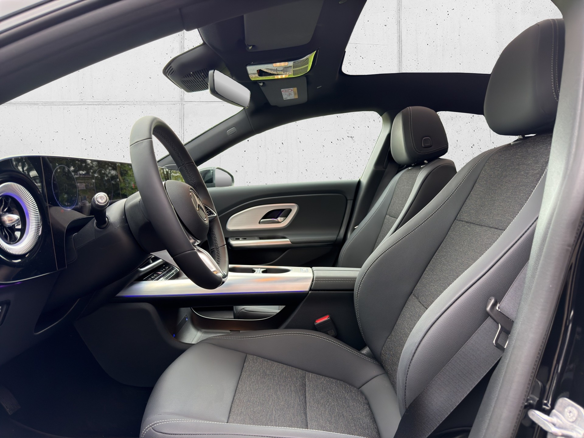 MERCEDES-BENZ CLA 180 8G-DCT-image-10