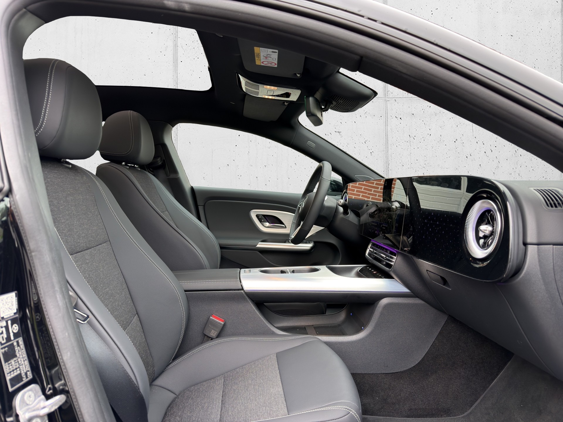 MERCEDES-BENZ CLA 180 8G-DCT-image-21