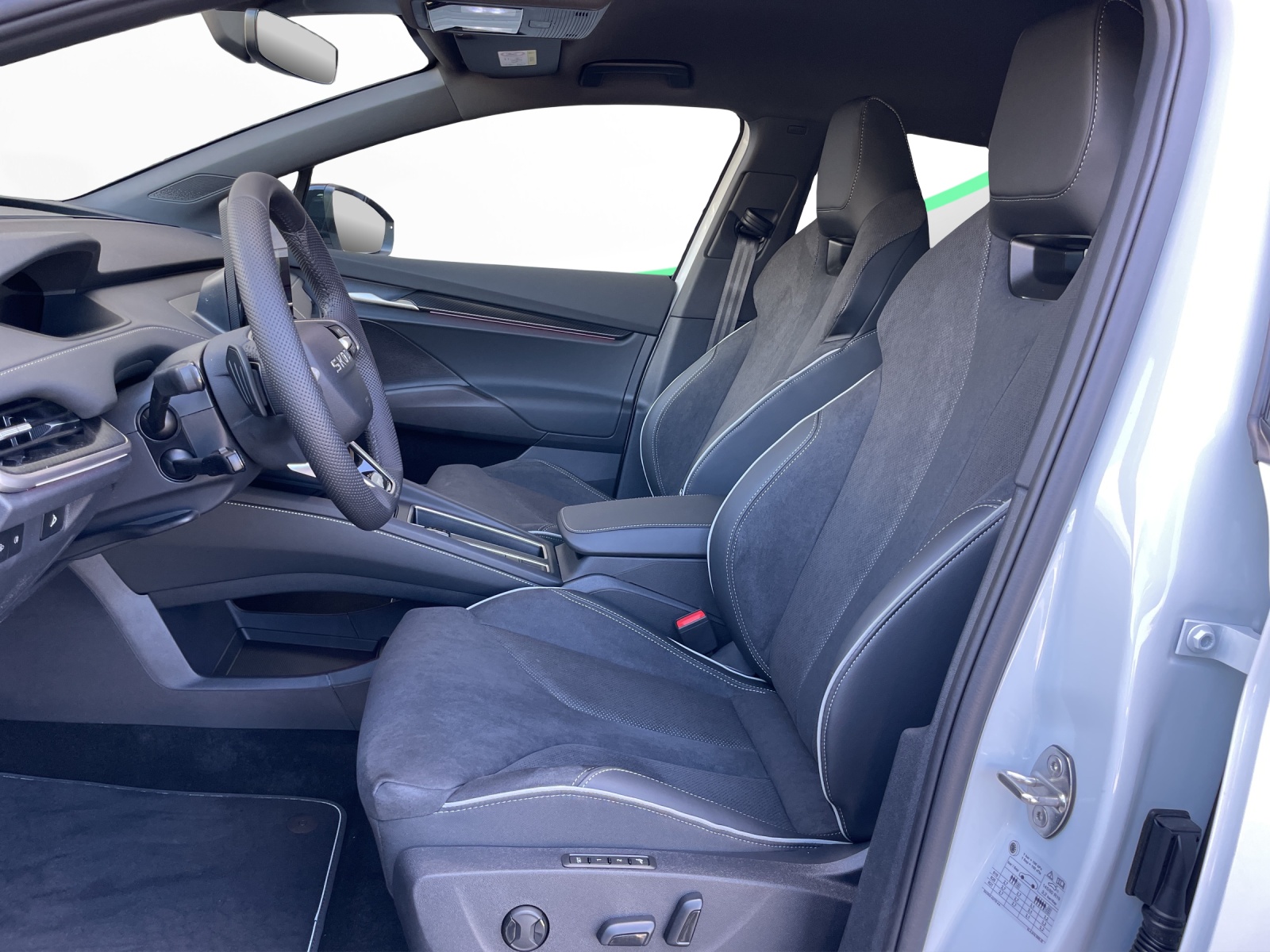 SKODA Enyaq 85x Sportline 4x4-image-6