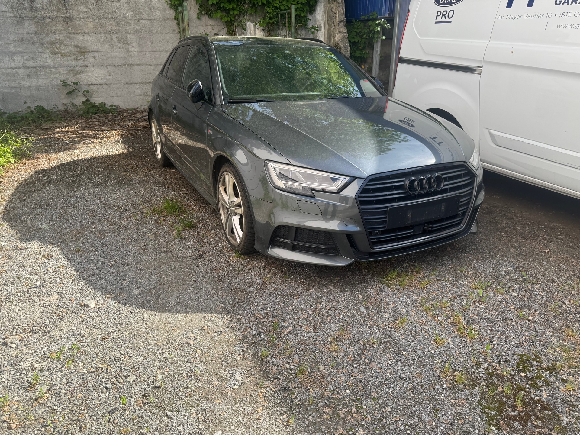 AUDI Q3 2.0 TFSI quattro S-tronic-image-7