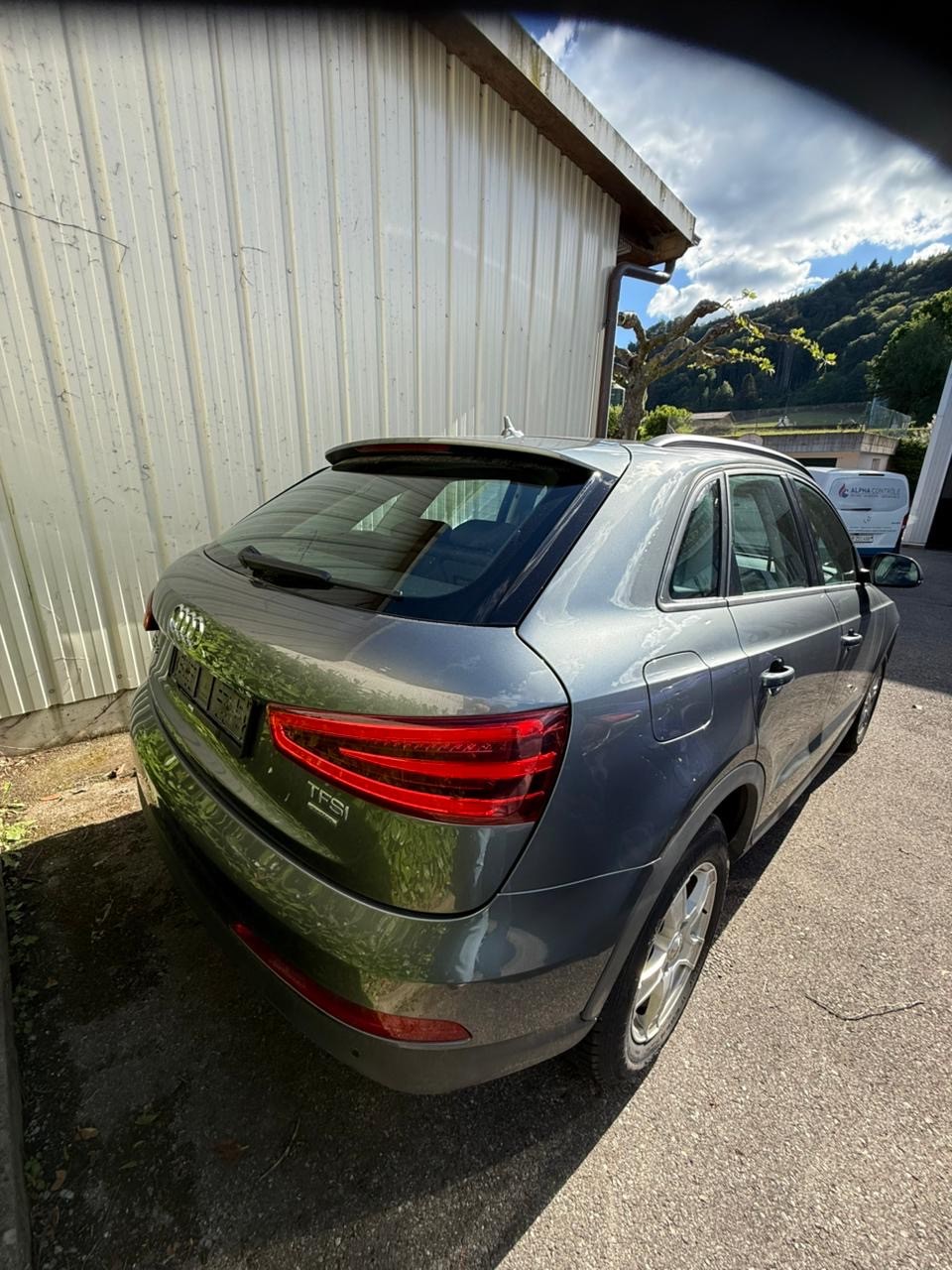 AUDI Q3 2.0 TFSI quattro S-tronic-image-5
