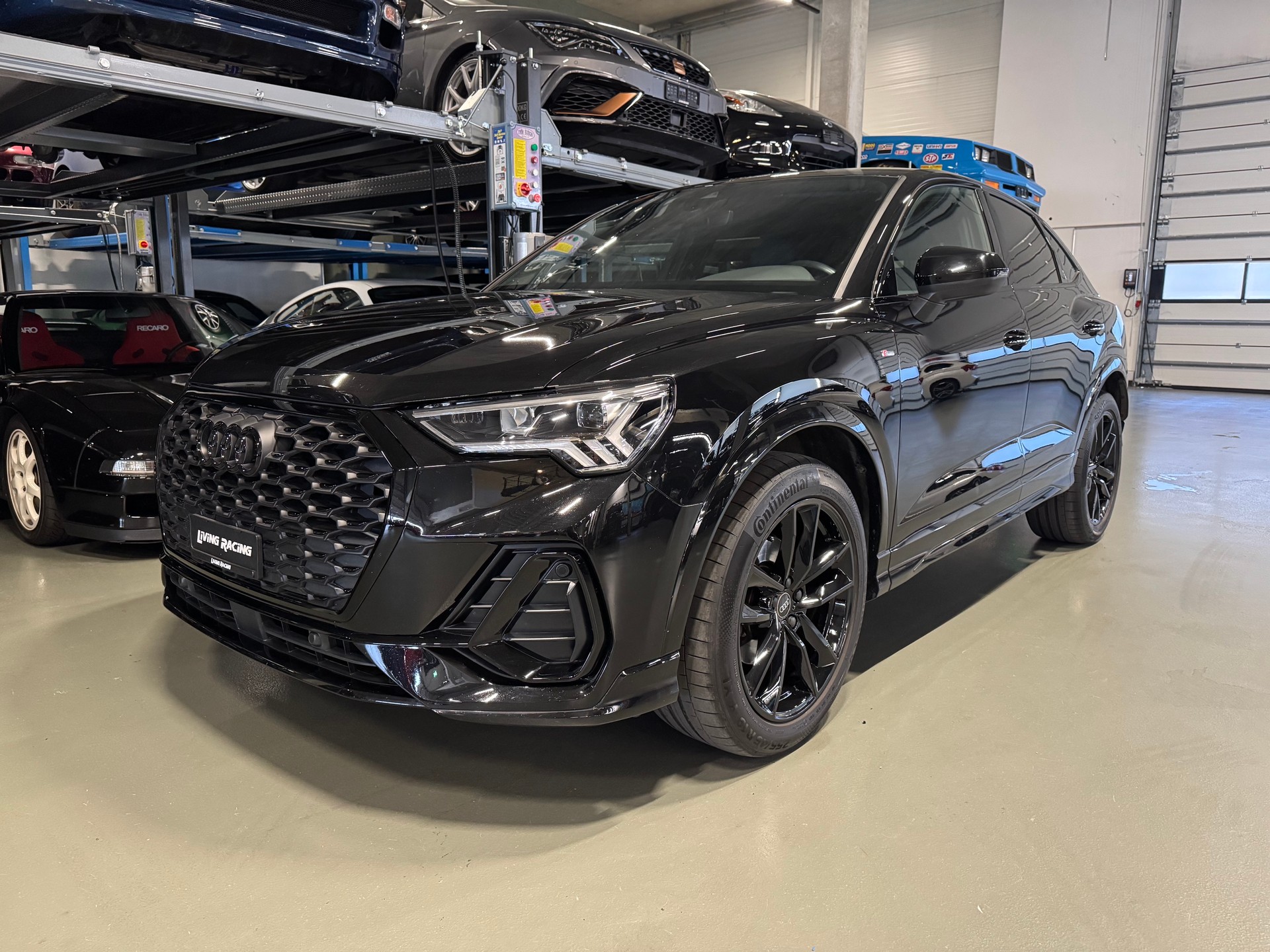 AUDI Q3 Sportback 35 TFSI S line S-tronic *Black ed.*-image-1