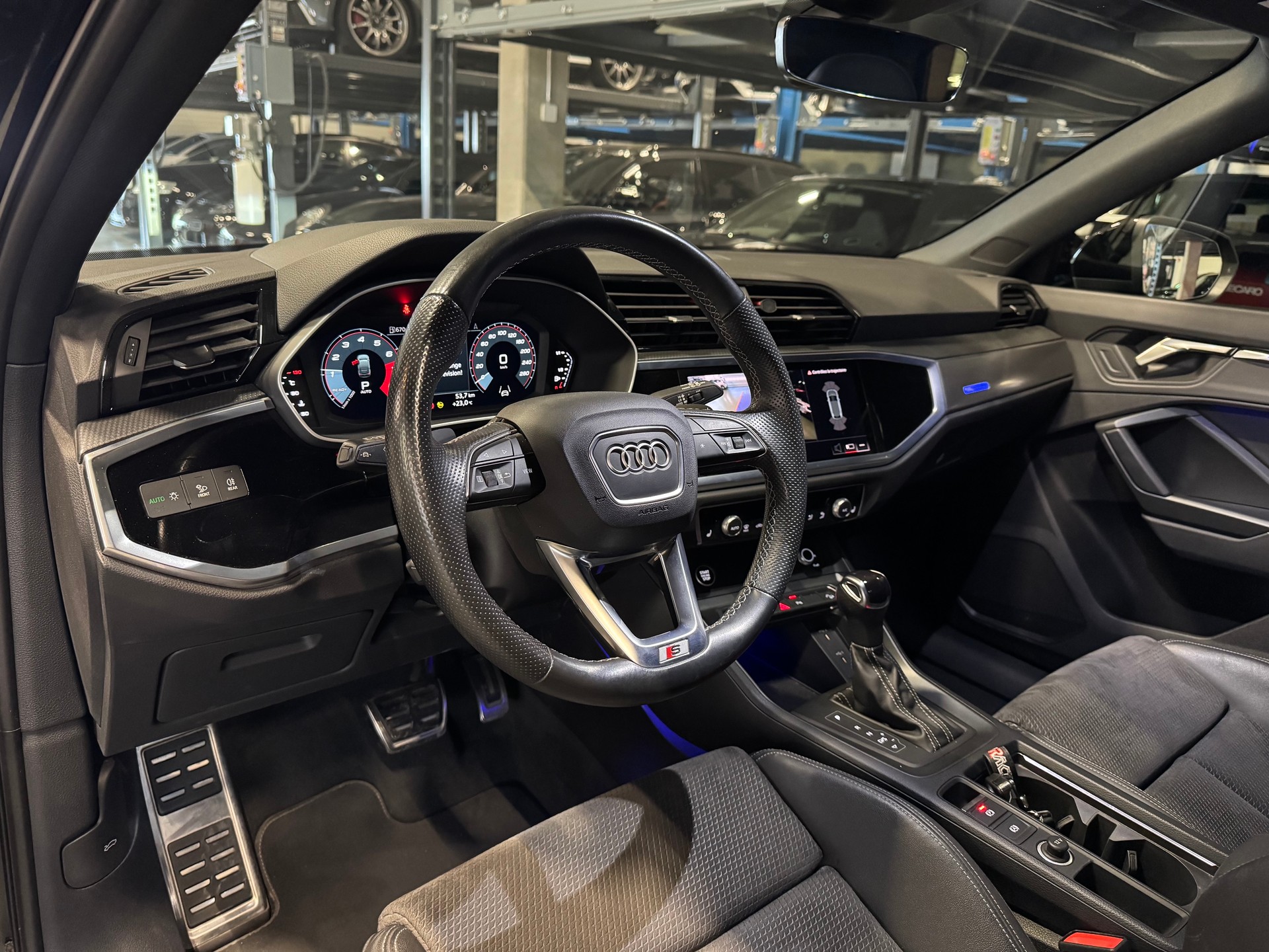 AUDI Q3 Sportback 35 TFSI S line S-tronic *Black ed.*-image-5