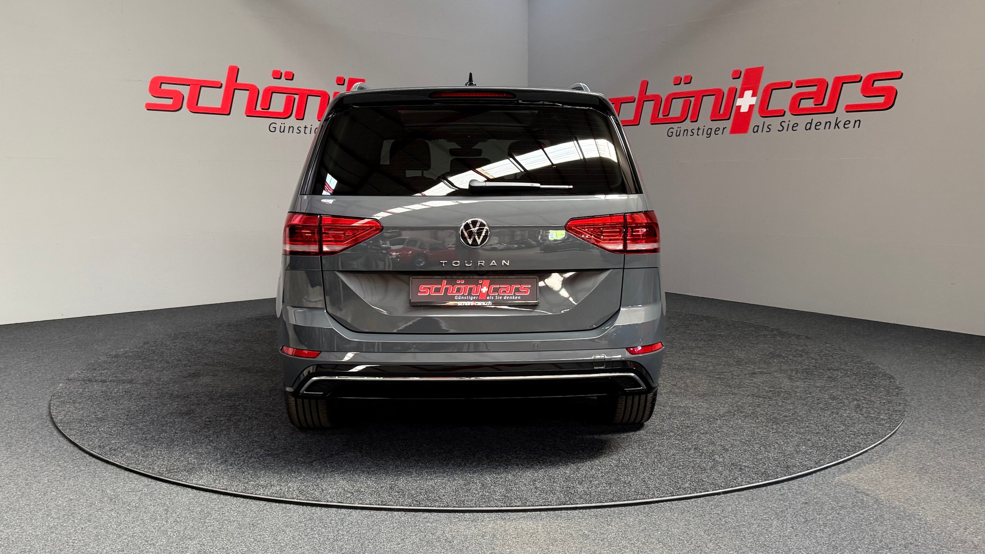 VW Touran 1.5 TSI EVO R-Line DSG Panorama-image-4