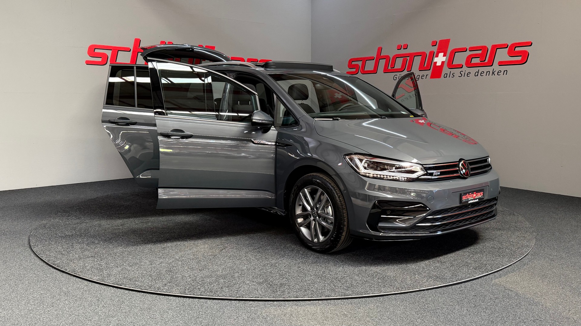 VW Touran 1.5 TSI EVO R-Line DSG Panorama-image-8