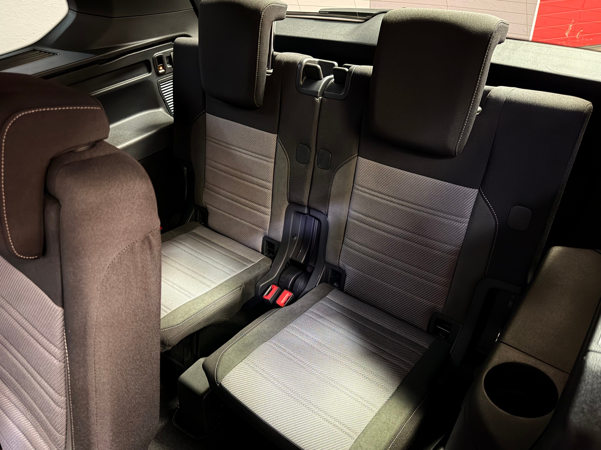 VW Touran 1.5 TSI EVO R-Line DSG Panorama-image-17