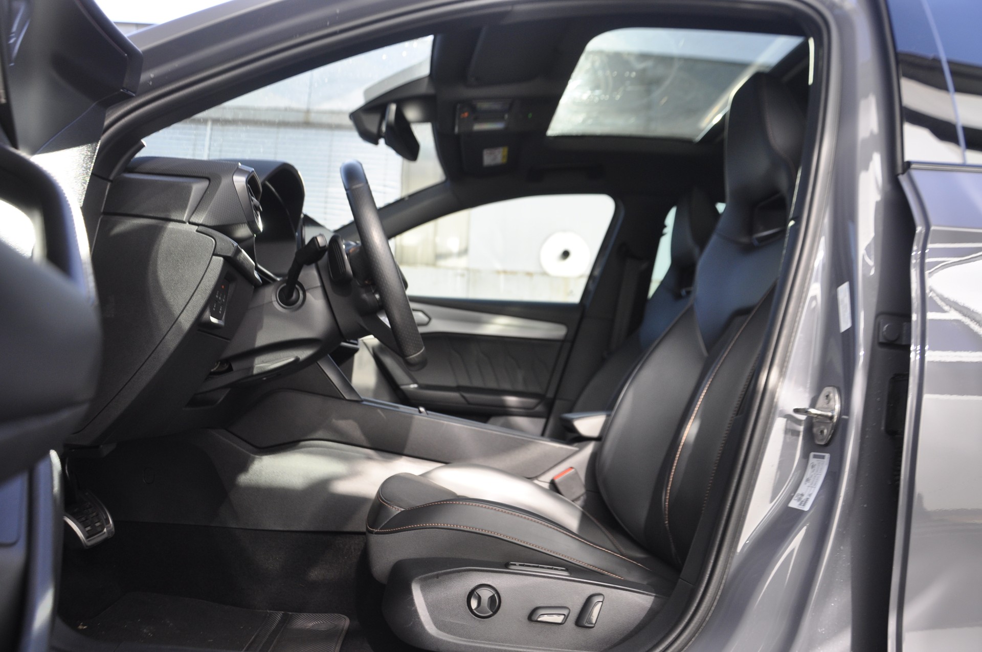 CUPRA LEON 1.4 e-HYBRID pHEV DSG-image-4