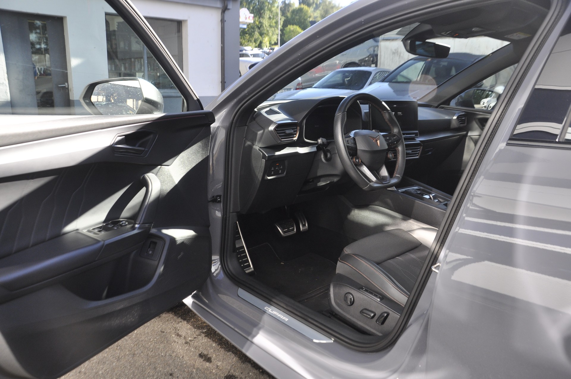 CUPRA LEON 1.4 e-HYBRID pHEV DSG-image-3