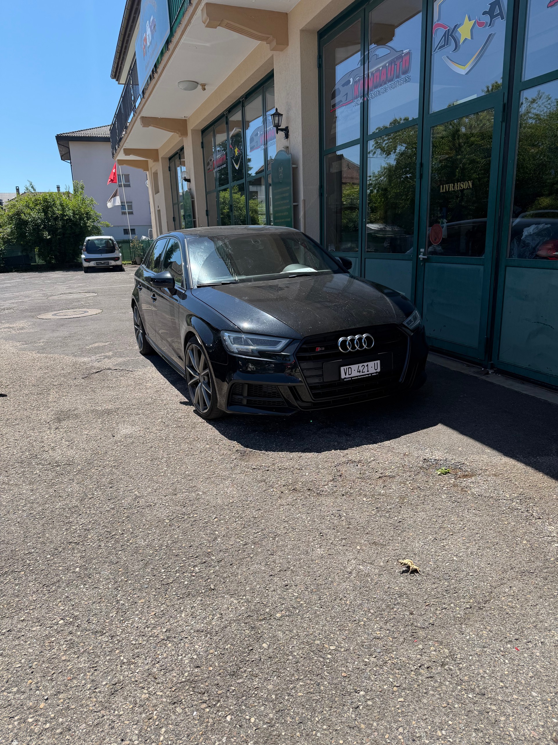 AUDI S3 Sportback 2.0 TFSI quattro S-tronic-showroom-element-3