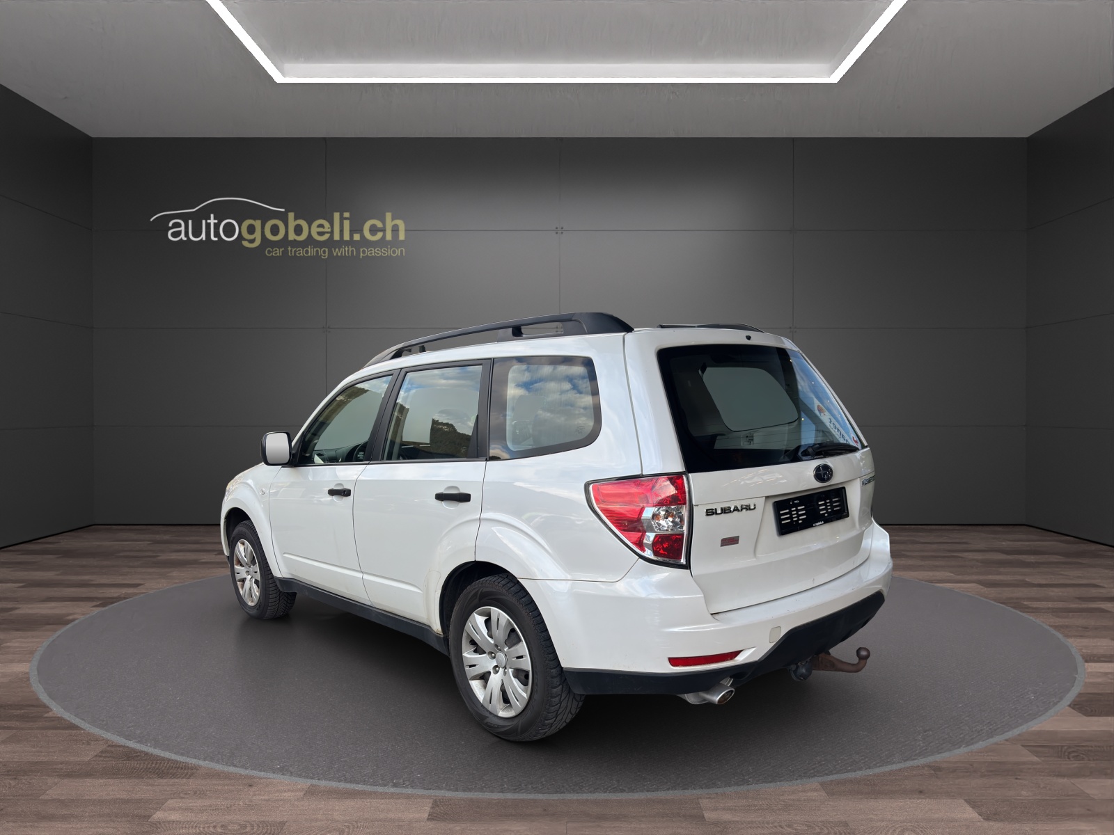 SUBARU Forester 2.0X Advantage Automatic-showroom-element-1