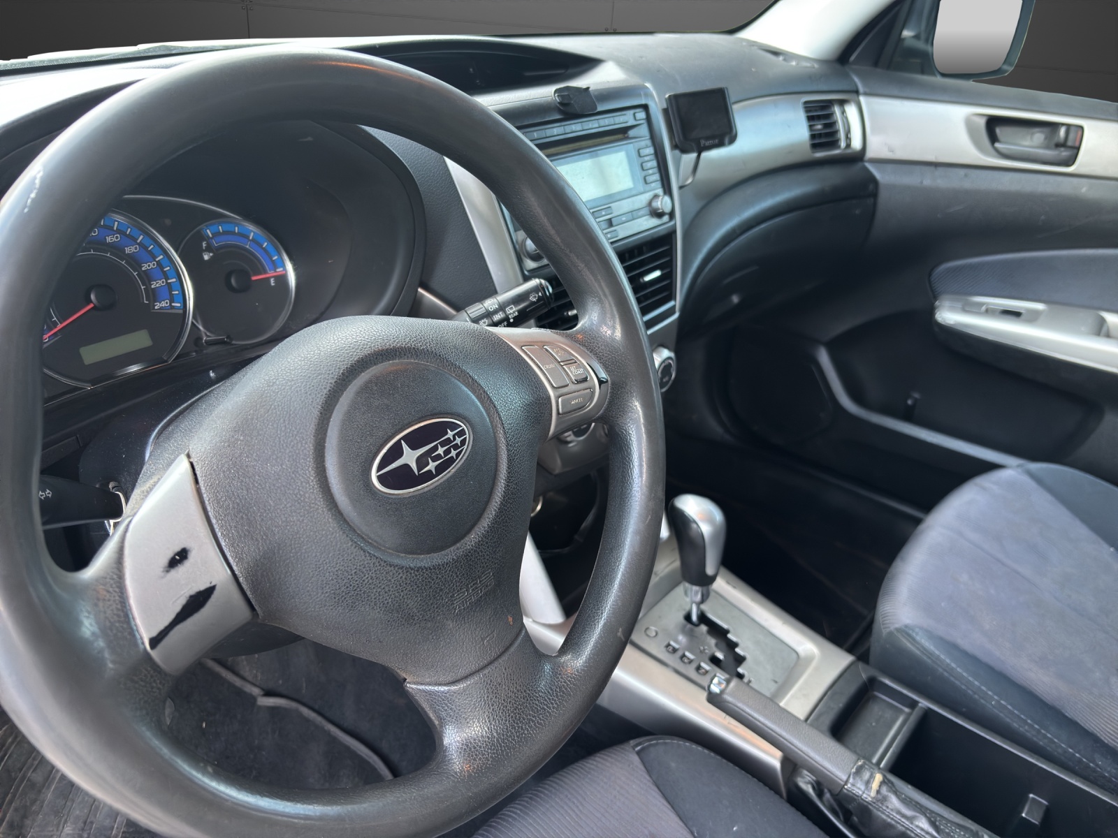 SUBARU Forester 2.0X Advantage Automatic-showroom-element-3
