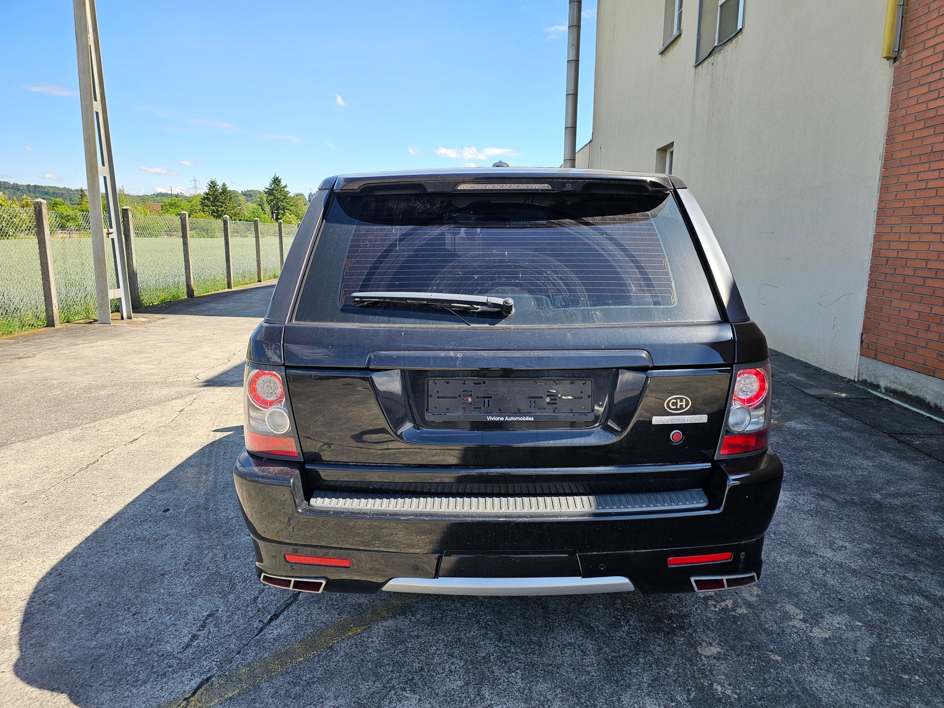LAND ROVER Range Rover Sport 3.0 TDV6 Silverstone Limited Edition-image-2