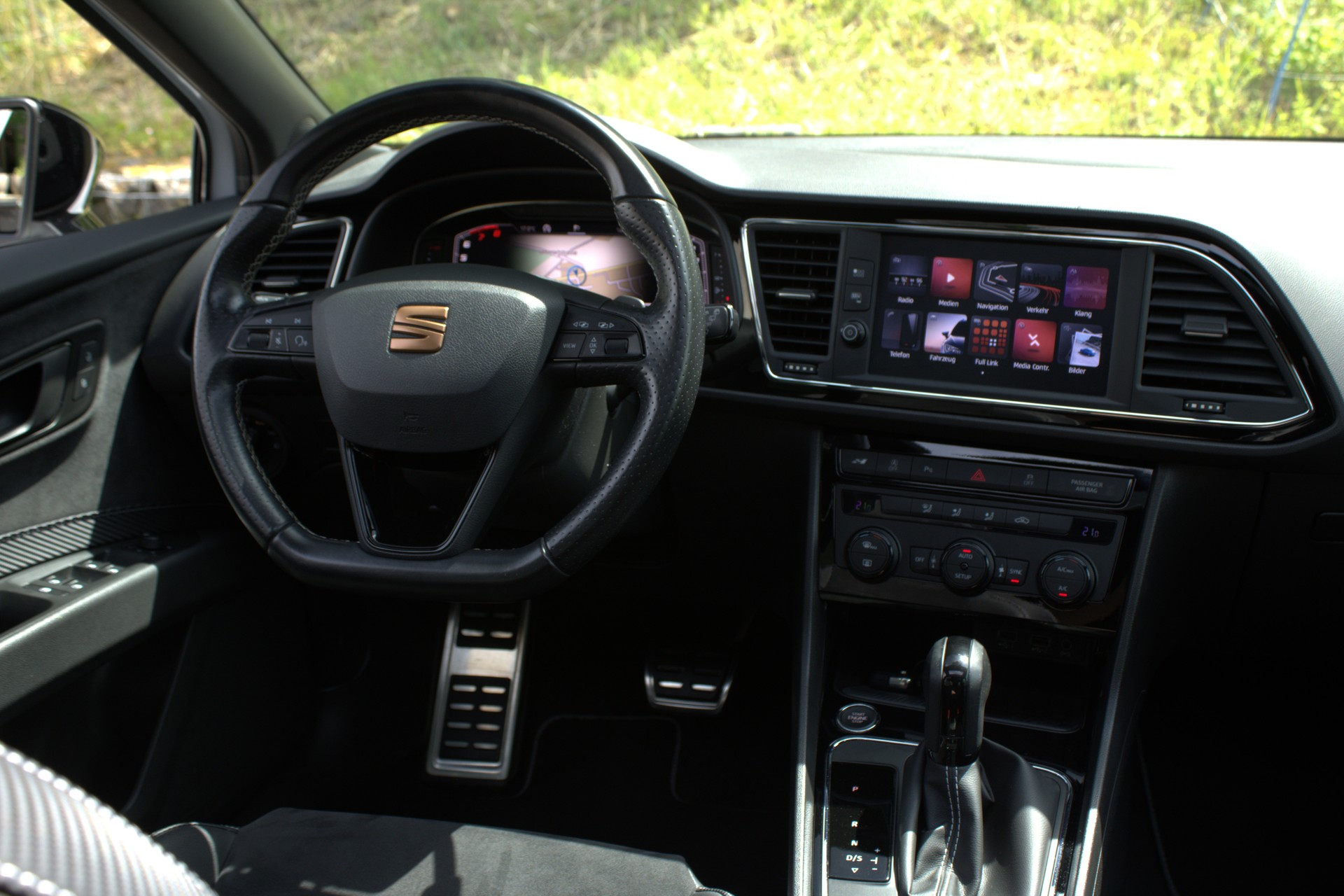SEAT Leon 2.0 TSI 290 Cupra DSG-image-8