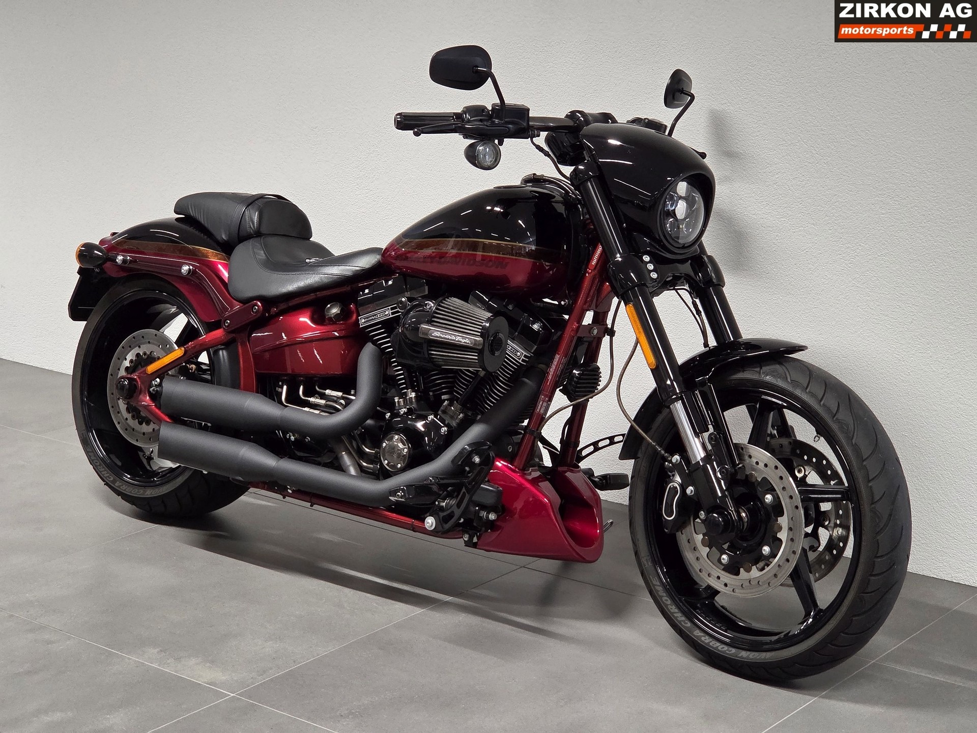 HARLEY-DAVIDSON FXSE Breakout Pro Street CVO ABS MY 2017-image-2