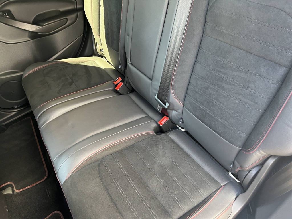 FORD Kuga 2.0 TDCi 150 ST-Line FPS-image-14