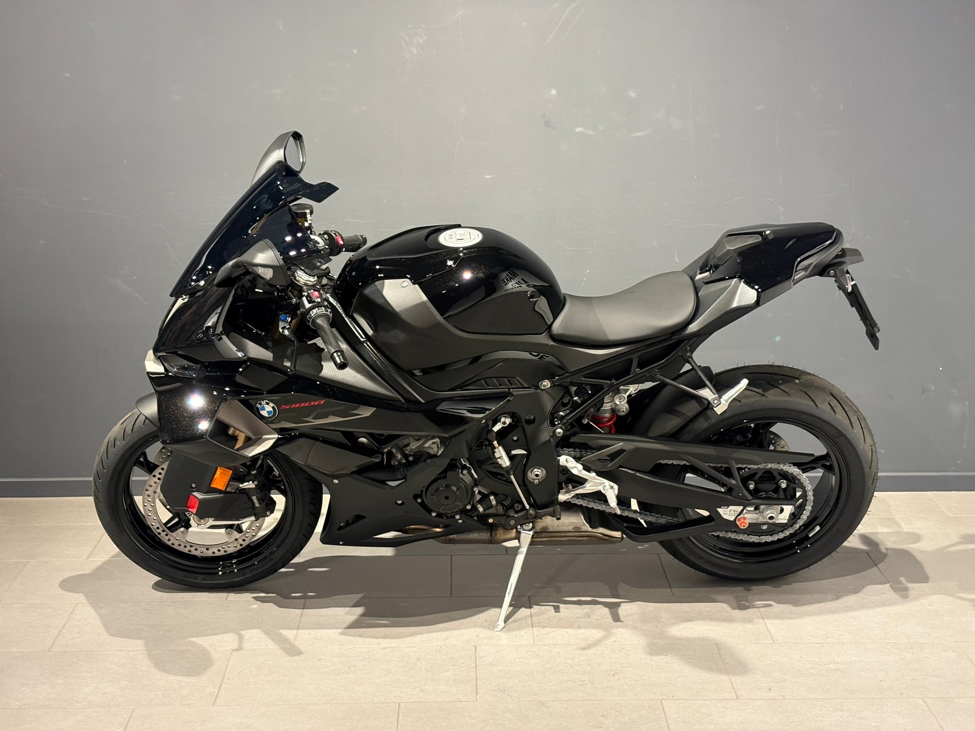 BMW S 1000 RR-showroom-element-3